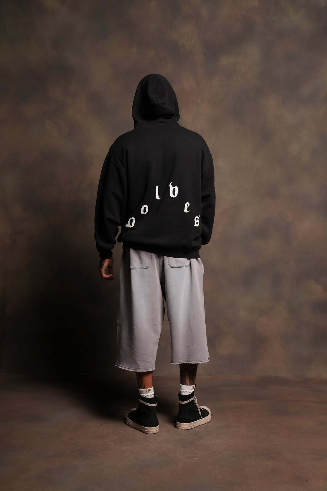 Dama De Las Rosas Bishop Hoodie In Black