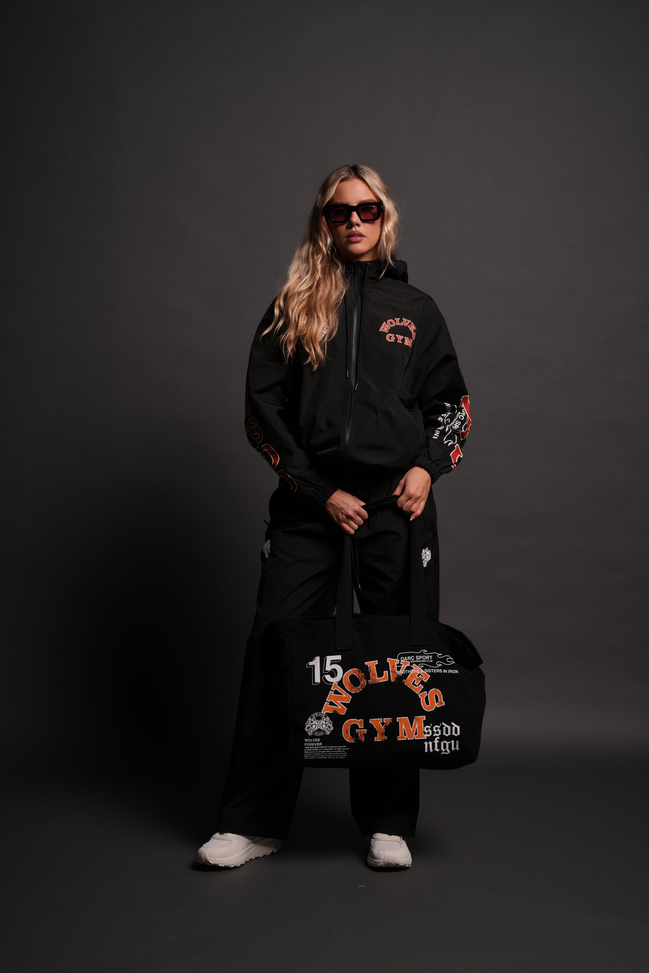 Wolves Gym V2 Canvas Tote in Black – DarcSport
