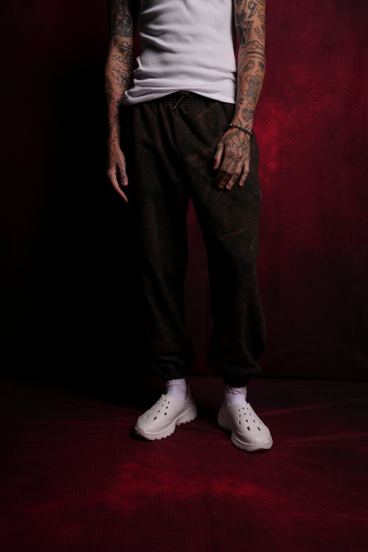 Dual Lounger Sweat Pants in Brown Driftwood Forest Camo