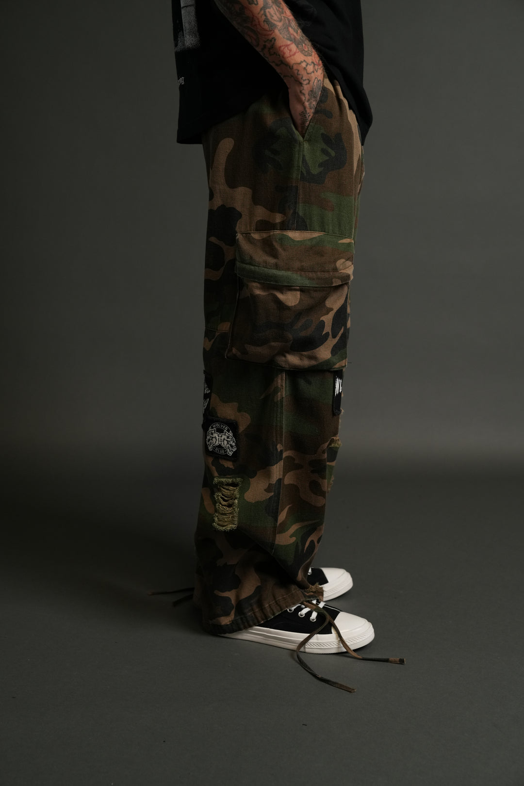 Patched Wolf Chopper Duke Cargo Pants in Woodland Camo