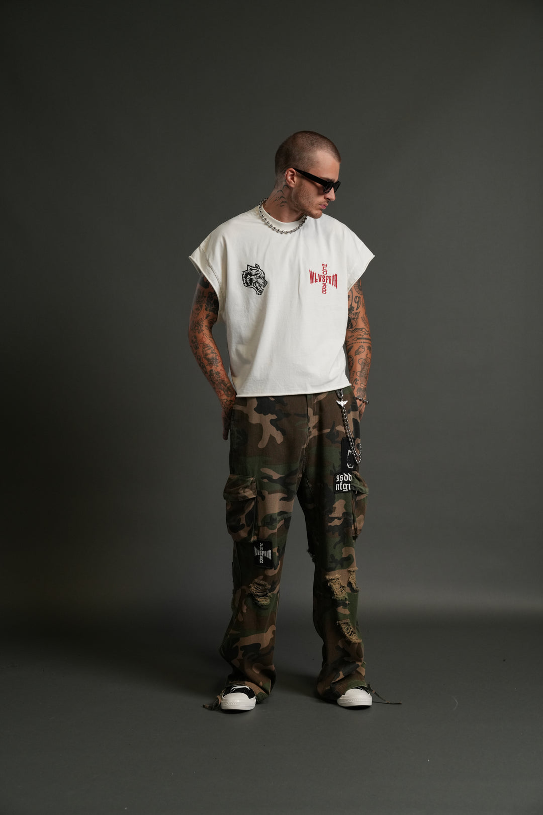 Born Darc Grunge Cut-Off Tee in Cream