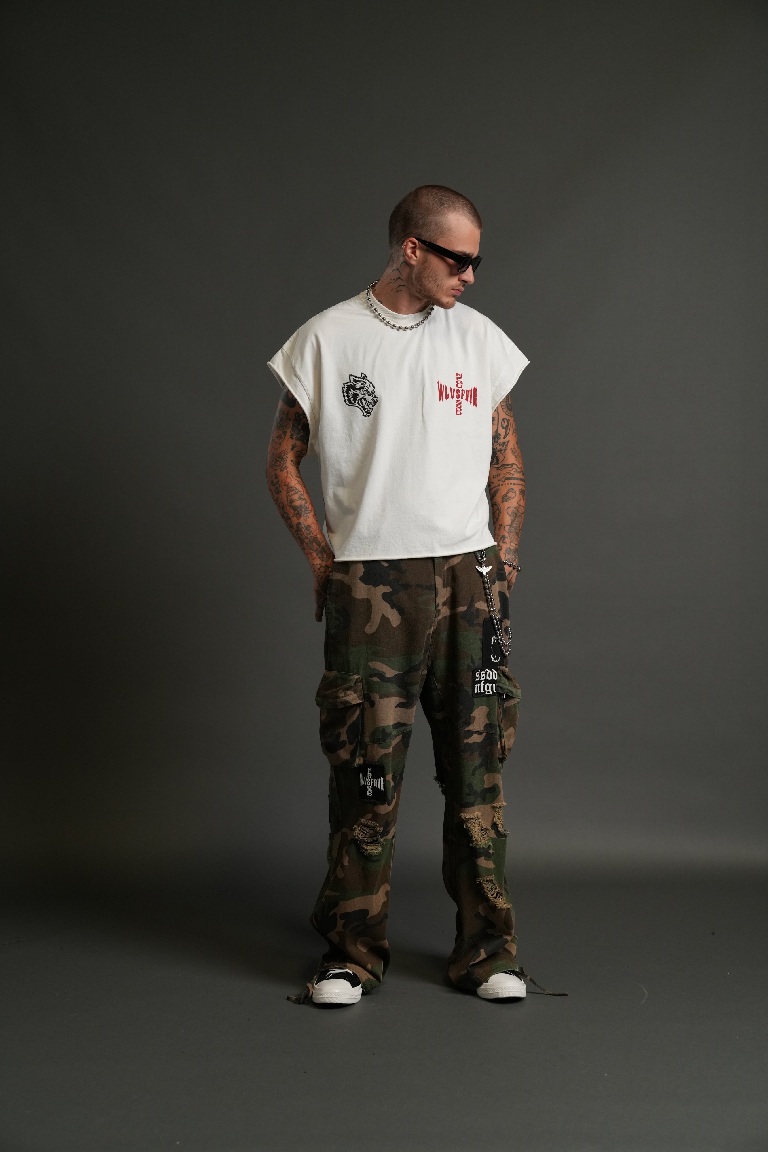 Born Darc Grunge Cut-Off Tee in Cream