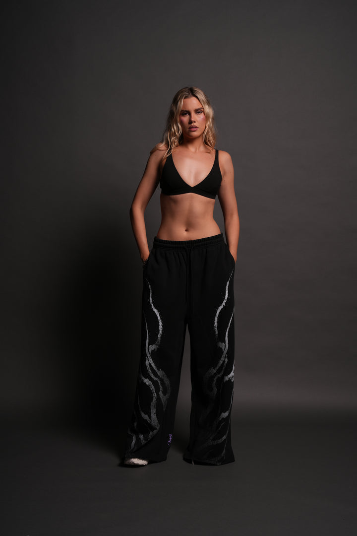 Darc Flame Oversized Omen Sweat Pants in Black