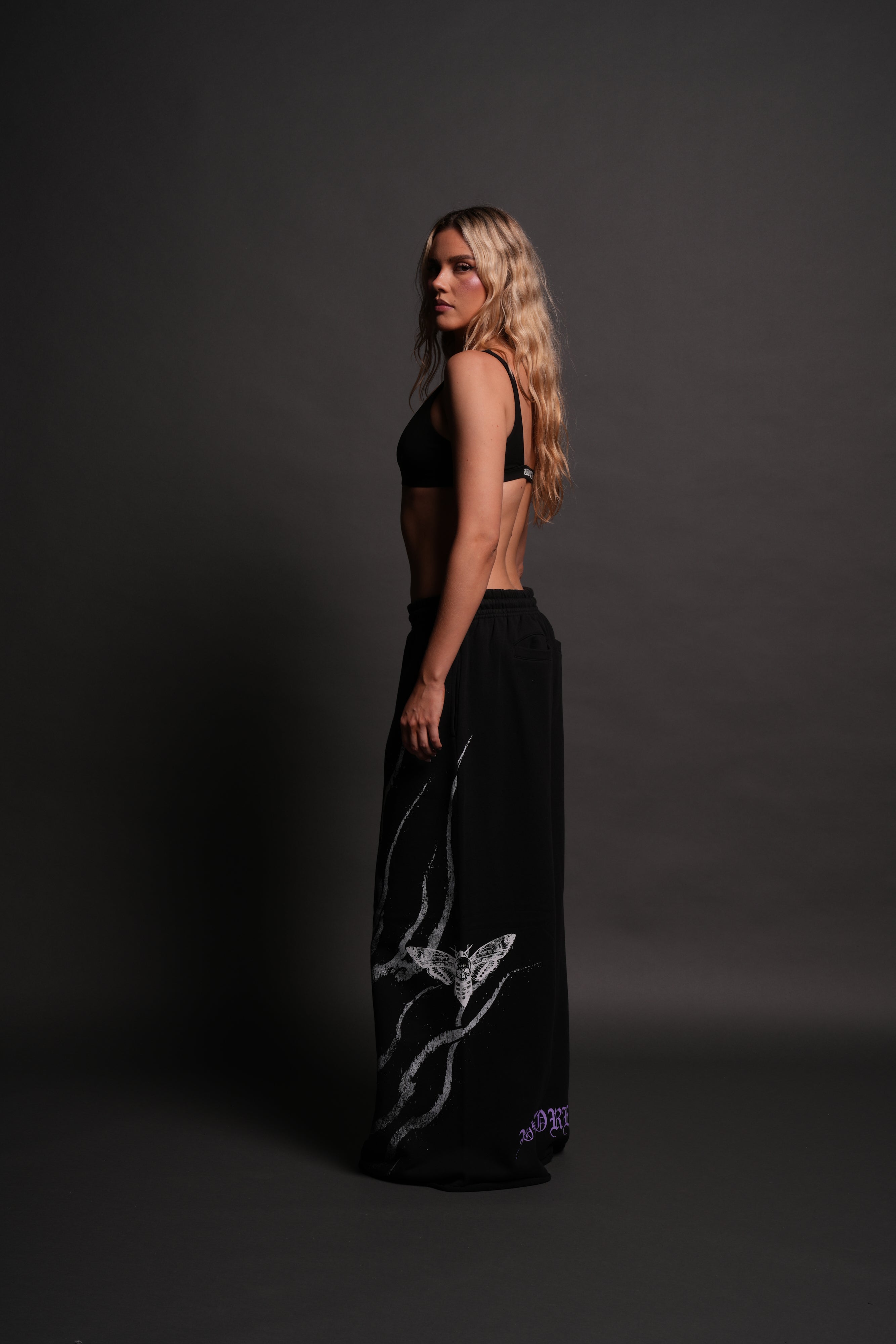 Darc Flame Oversized Omen Sweat Pants in Black