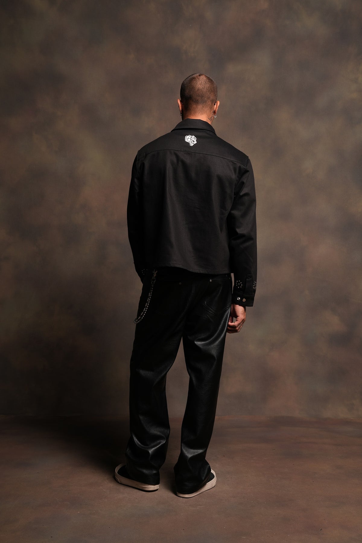 Nuestra Senora Ls Vince Shirt In Black