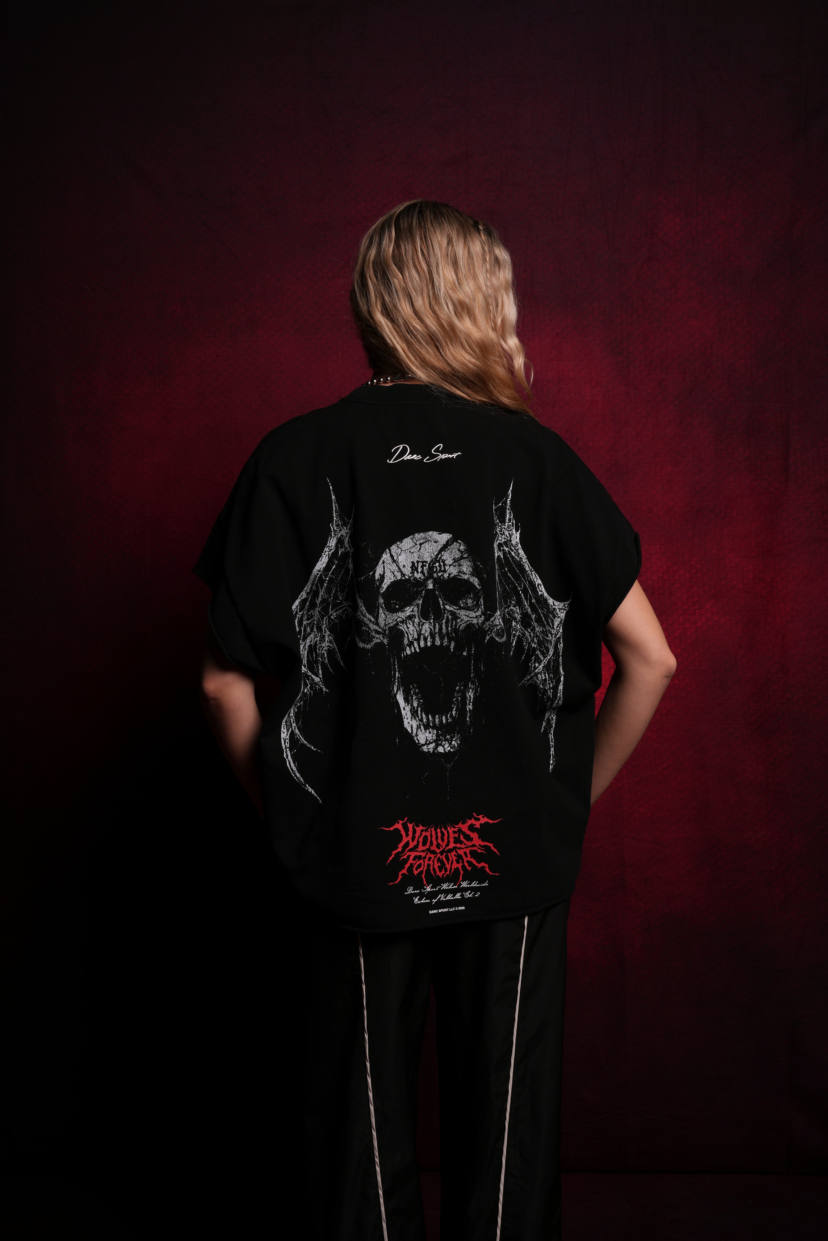 Darc Wings "Grunge" Cut Off Tee in Black