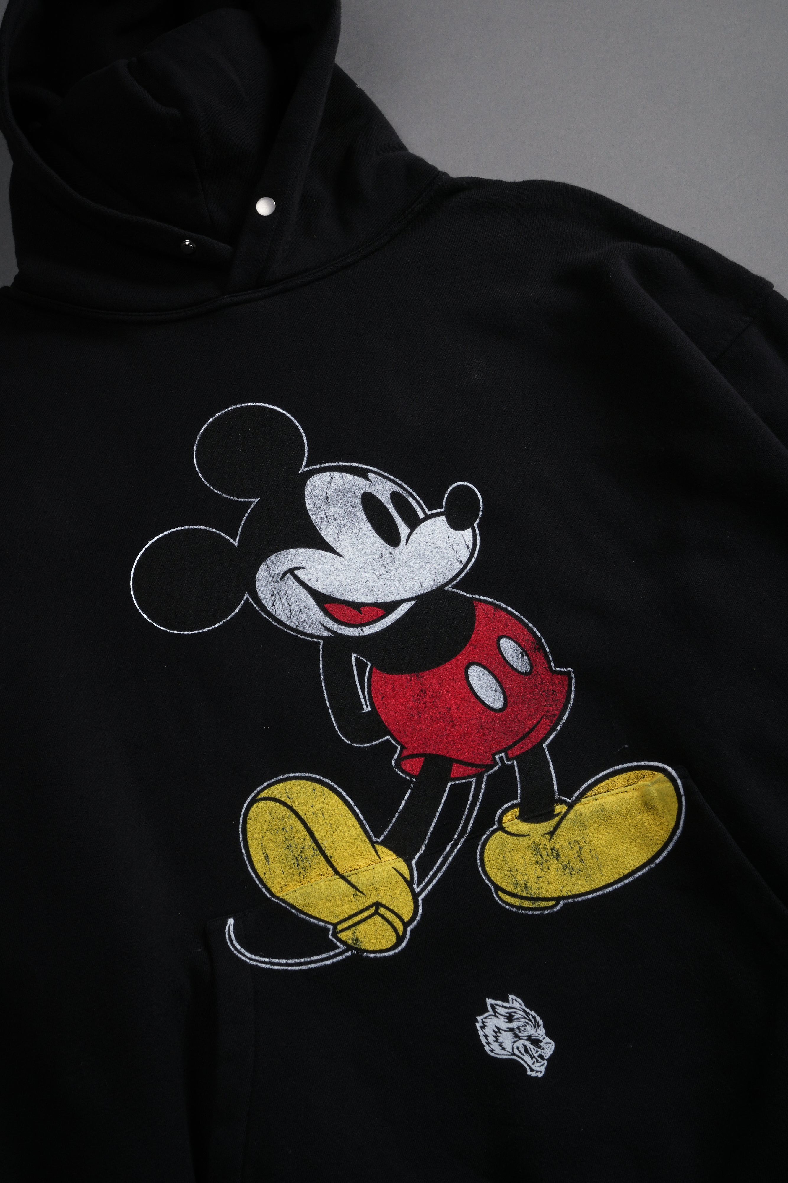 極美品 DARCSPORT マルチロゴ プルオーバーパーカー ブラック Mickey Mouse 