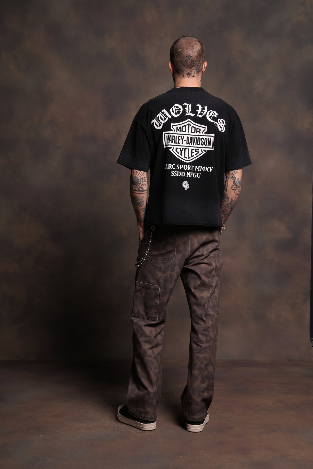Harley-Davidson Wolves Distressed Grunge Mid-Length Raw Hem Tee in Black Drift Wash