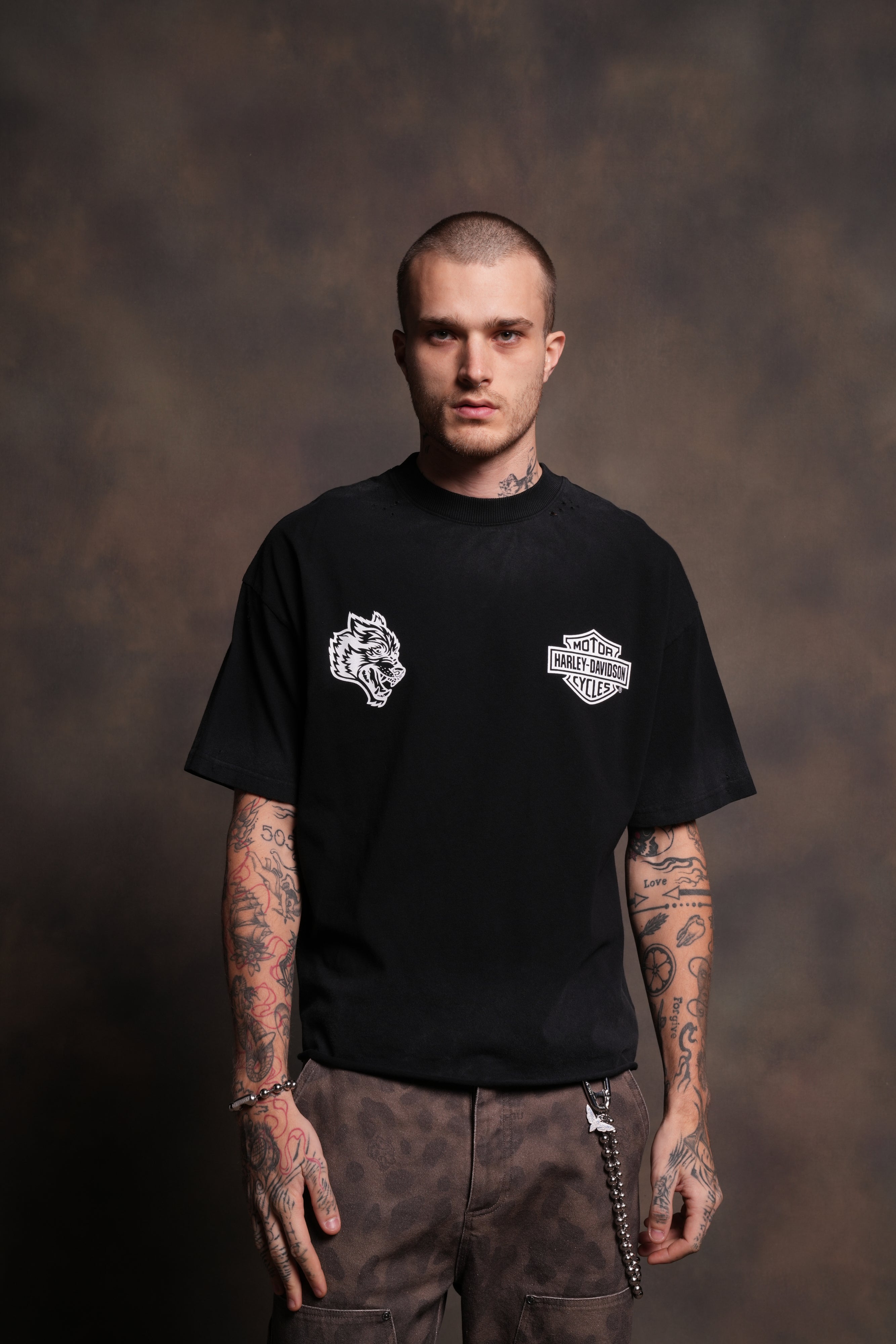 Harley-Davidson Wolves Distressed Grunge Mid-Length Raw Hem Tee in Black Drift Wash