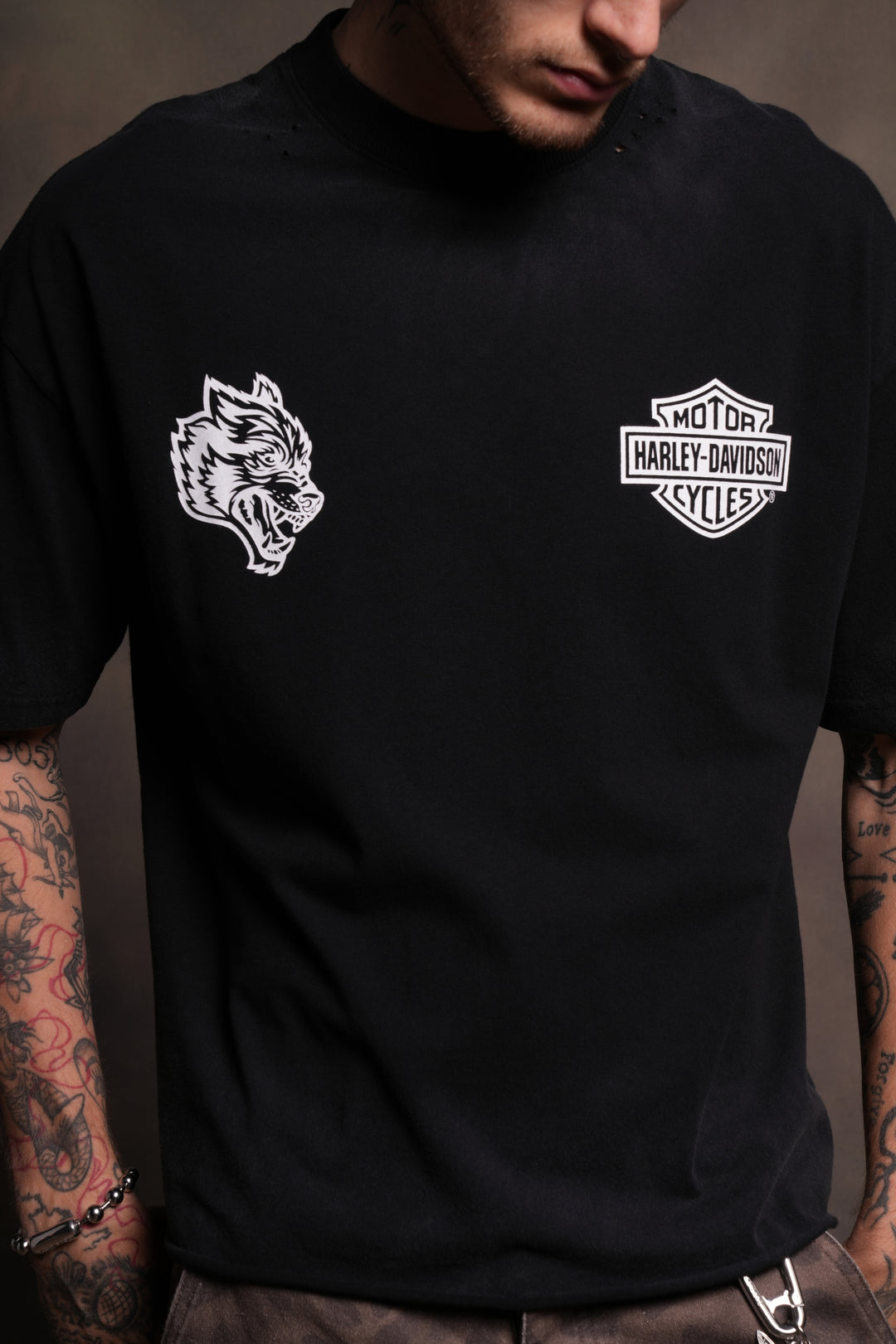 Harley-Davidson Wolves Distressed Grunge Mid-Length Raw Hem Tee in Black Drift Wash