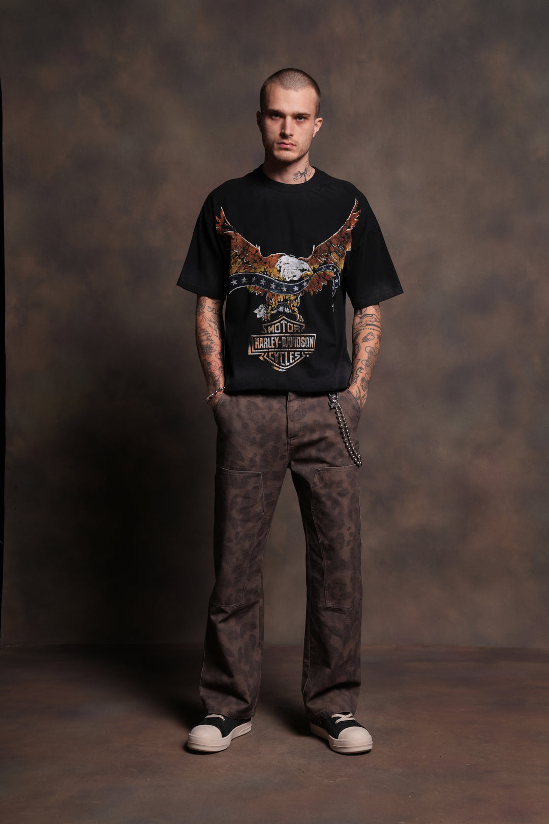 Darc Eagle Distressed Grunge Mid-Length Raw Hem Tee in Black Drift Wash