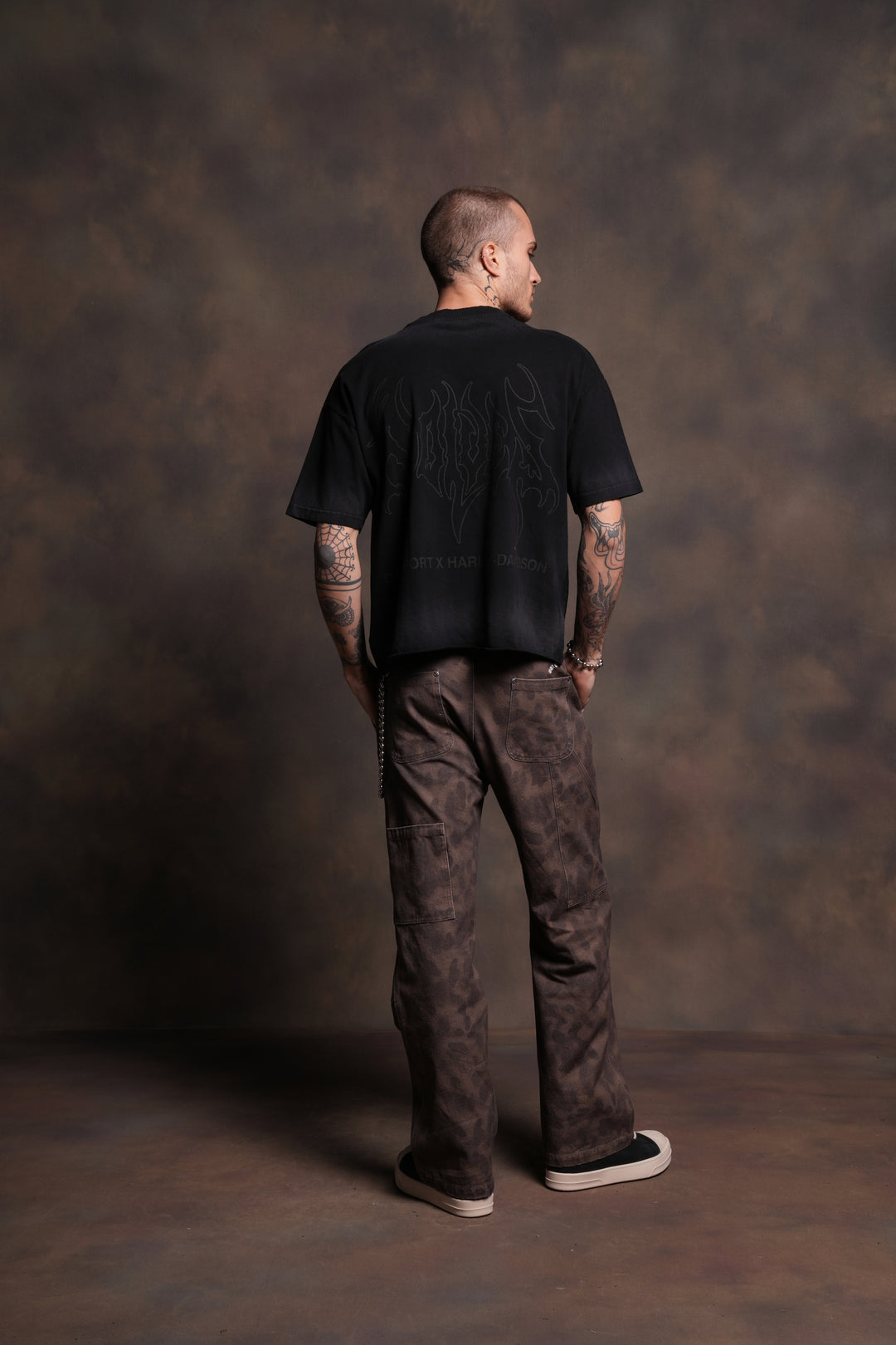 Darc Eagle Distressed Grunge Mid-Length Raw Hem Tee in Black Drift Wash