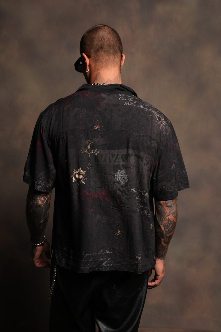 Wolves Pyramid Romero Mid Length Button Up In Rosas Del Corazon