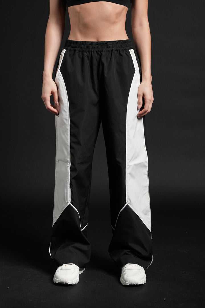 Dual Wolf She Quinn Track Pant in Black/Sand