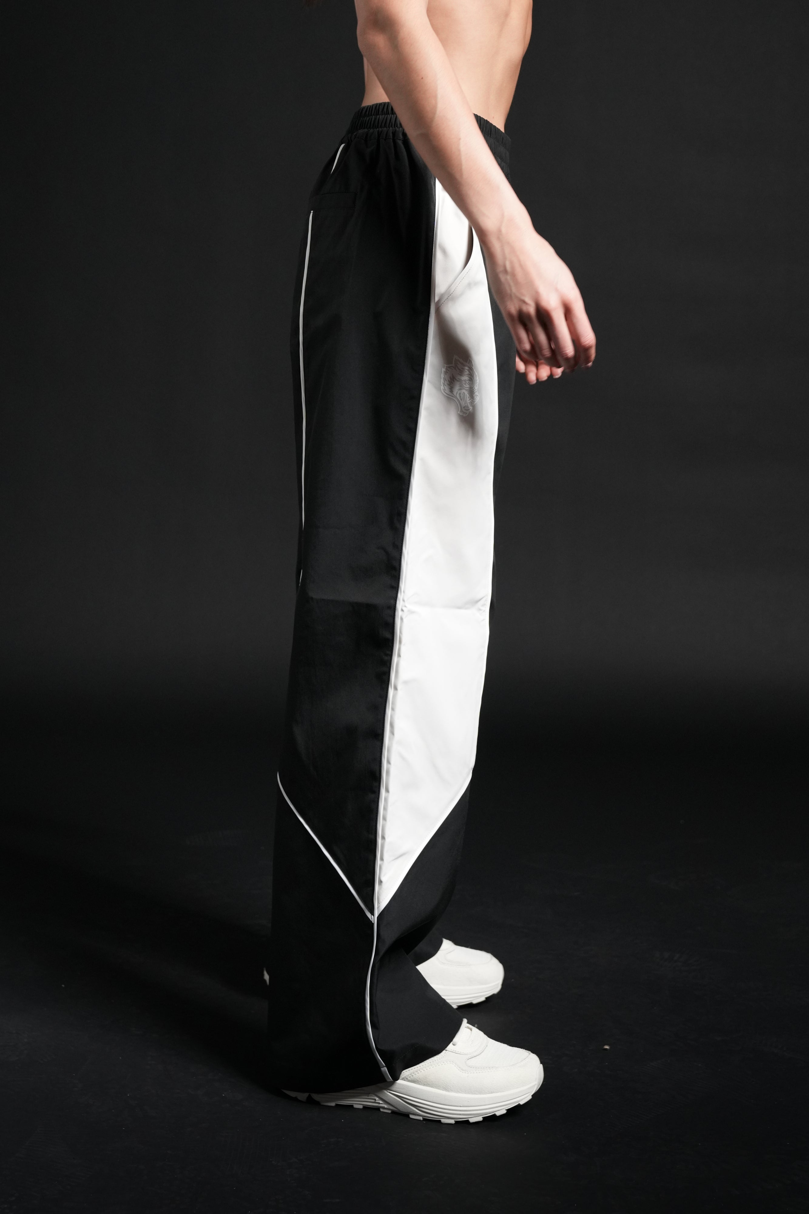 Dual Wolf She Quinn Track Pant in Black/Sand