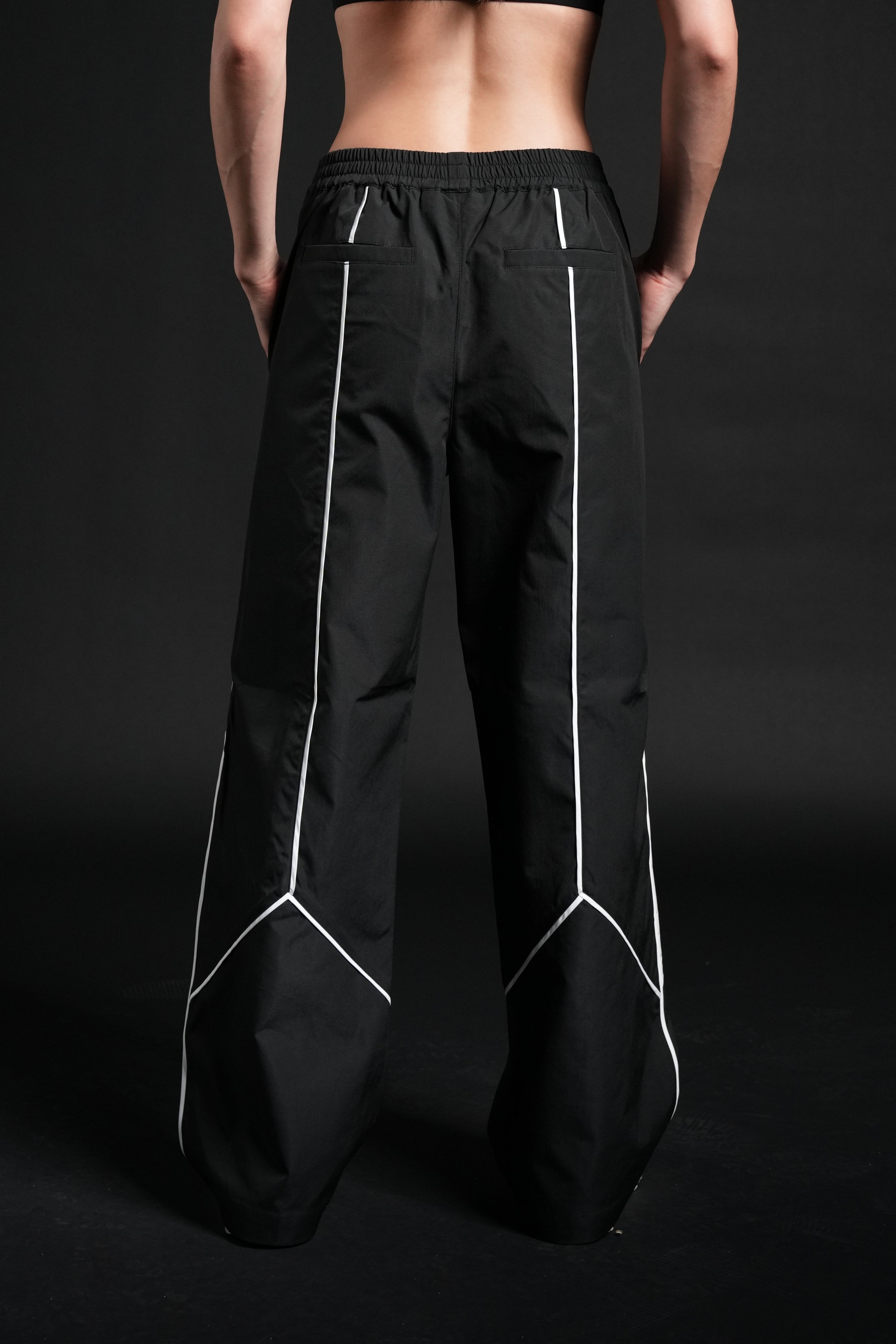 Dual Wolf She Quinn Track Pant in Black/Sand