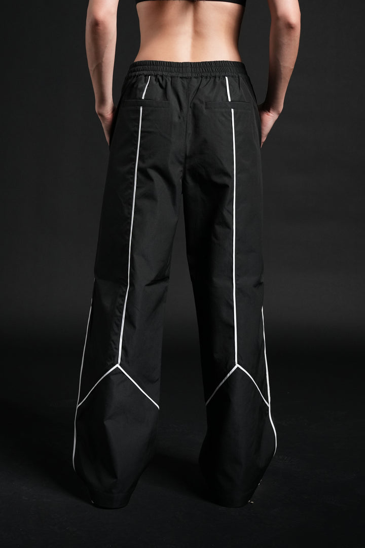 Dual Wolf She Quinn Track Pant in Black/Sand