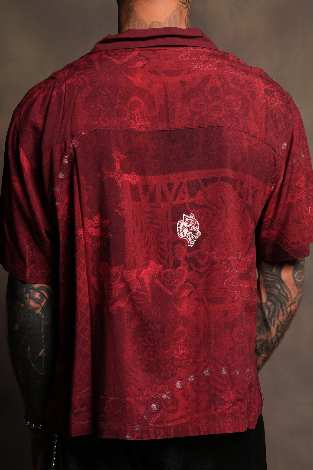 Wolves Pyramid Romero Mid Length Button Up In Rosas De Sangre