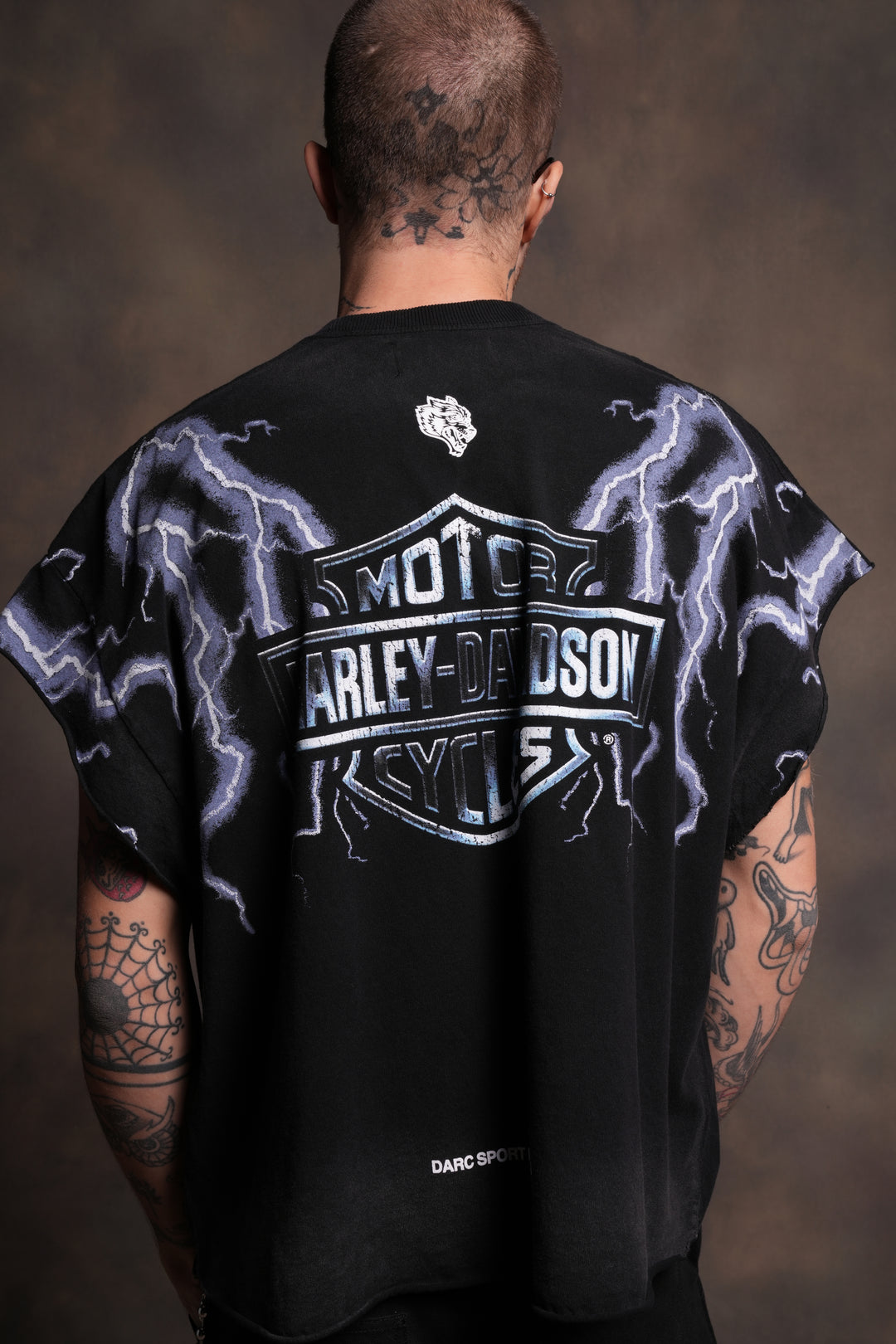 Iron Lightning Grunge Cut-Off Tee in Black Drift Wash