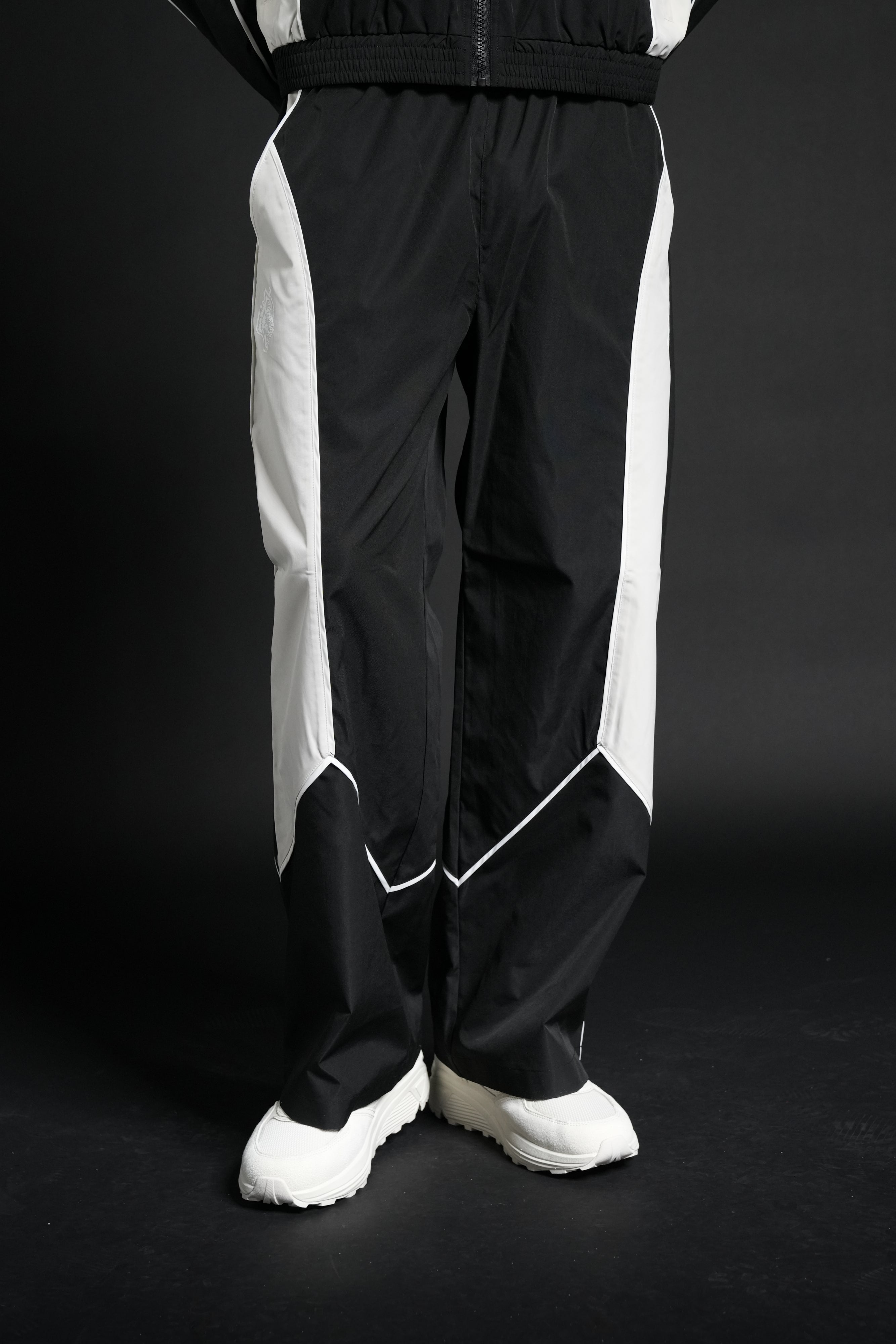 Dual Wolf Men's Quinn Track Pant in Black/Sand – DarcSport