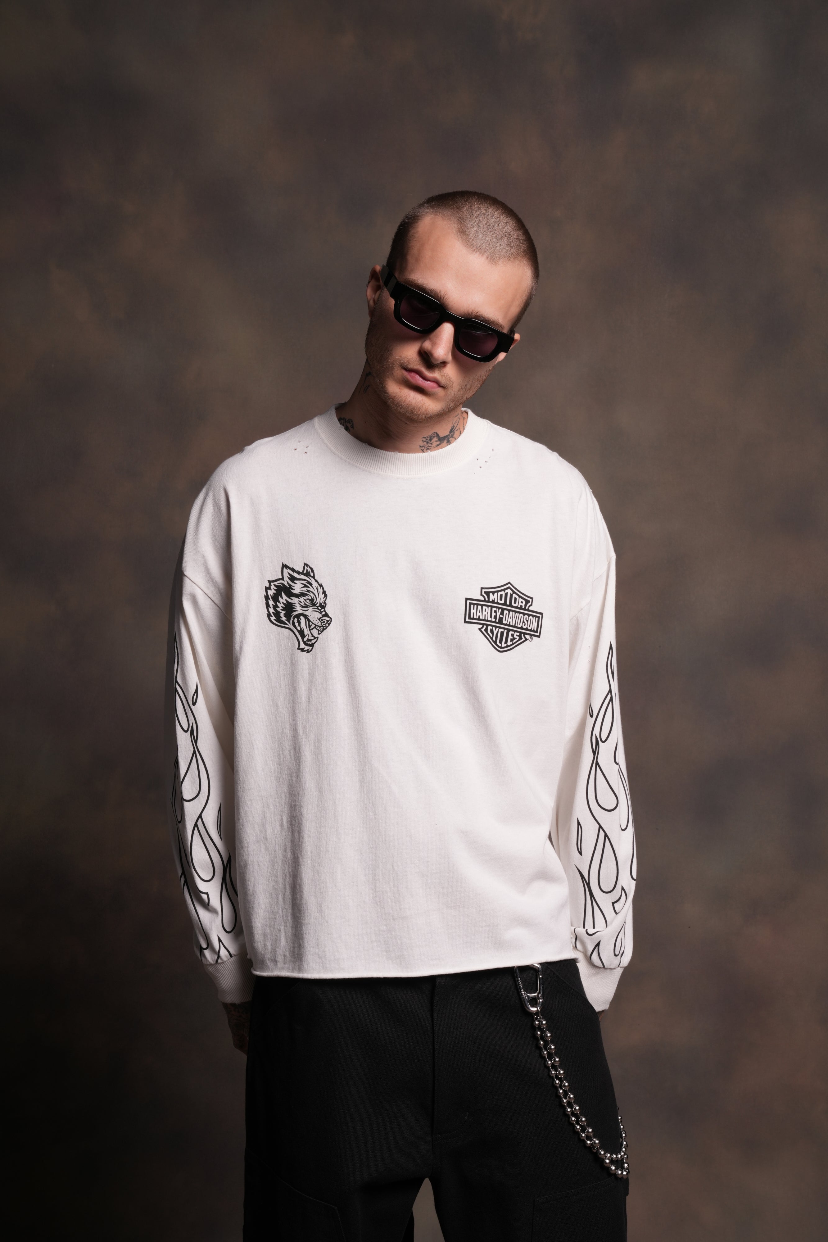 Harley-Davidson Wolves Distressed Grunge "Box Cut" L/S Tee in Cream