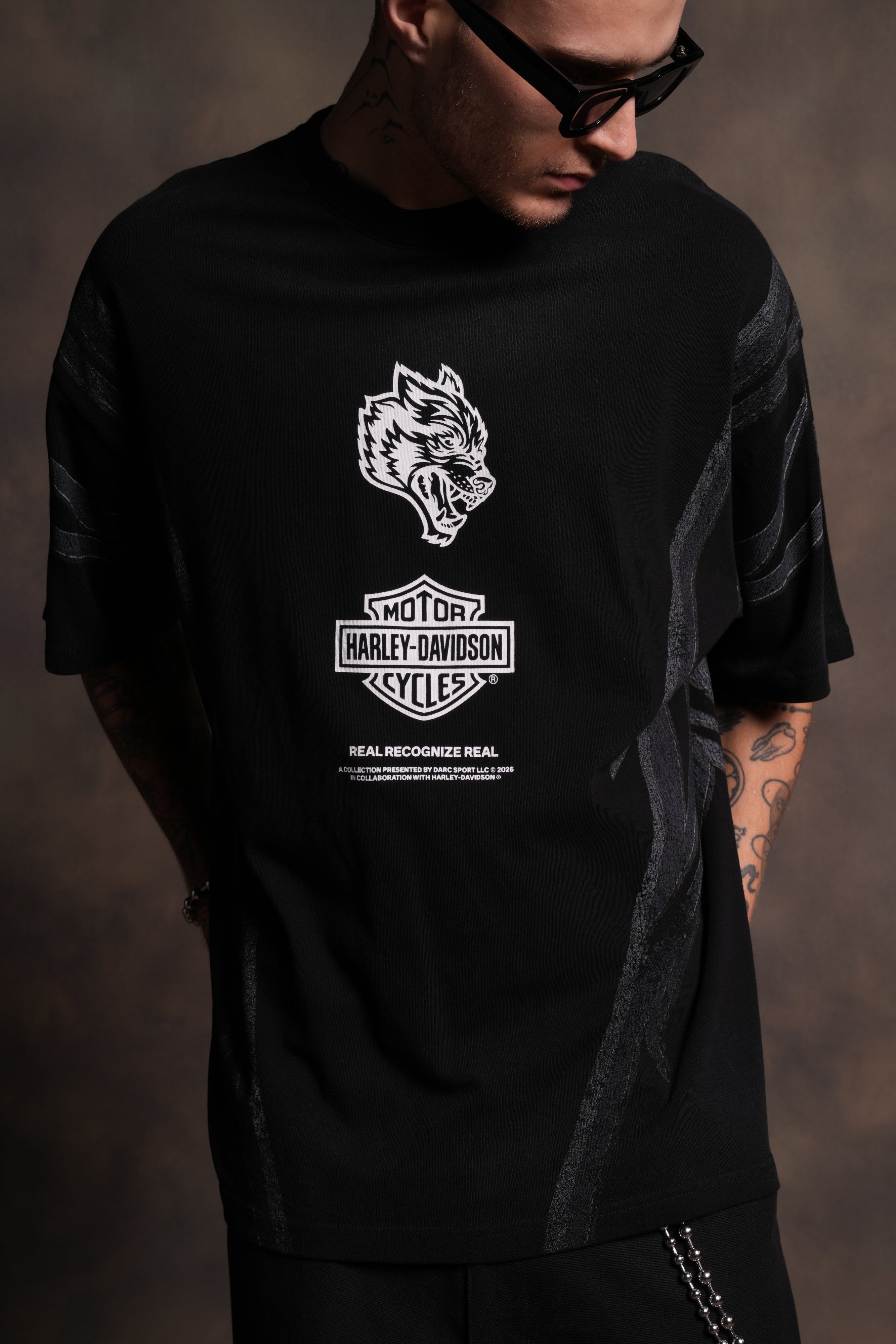 Real Recognize Real Unisex Premium Oversized Tee in Black Drift Wash