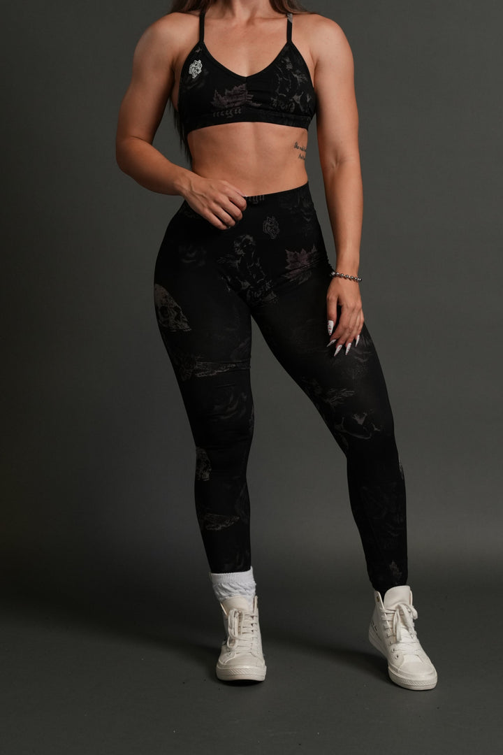 Omen "Everson" Scrunch Leggings in Black Vinatas Flora