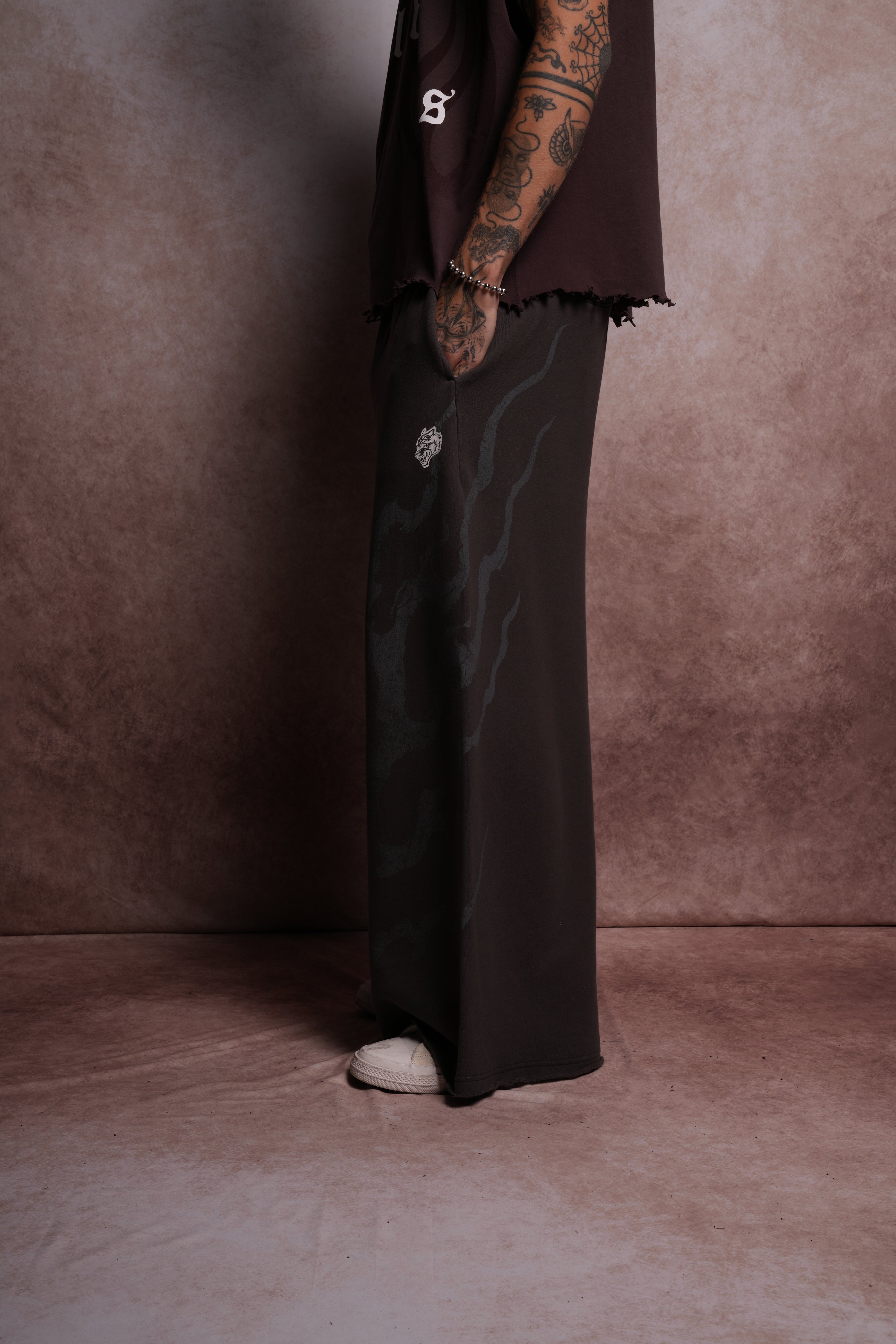 Darc Infernal Oversized Omen Sweat Pants in Wolf Gray