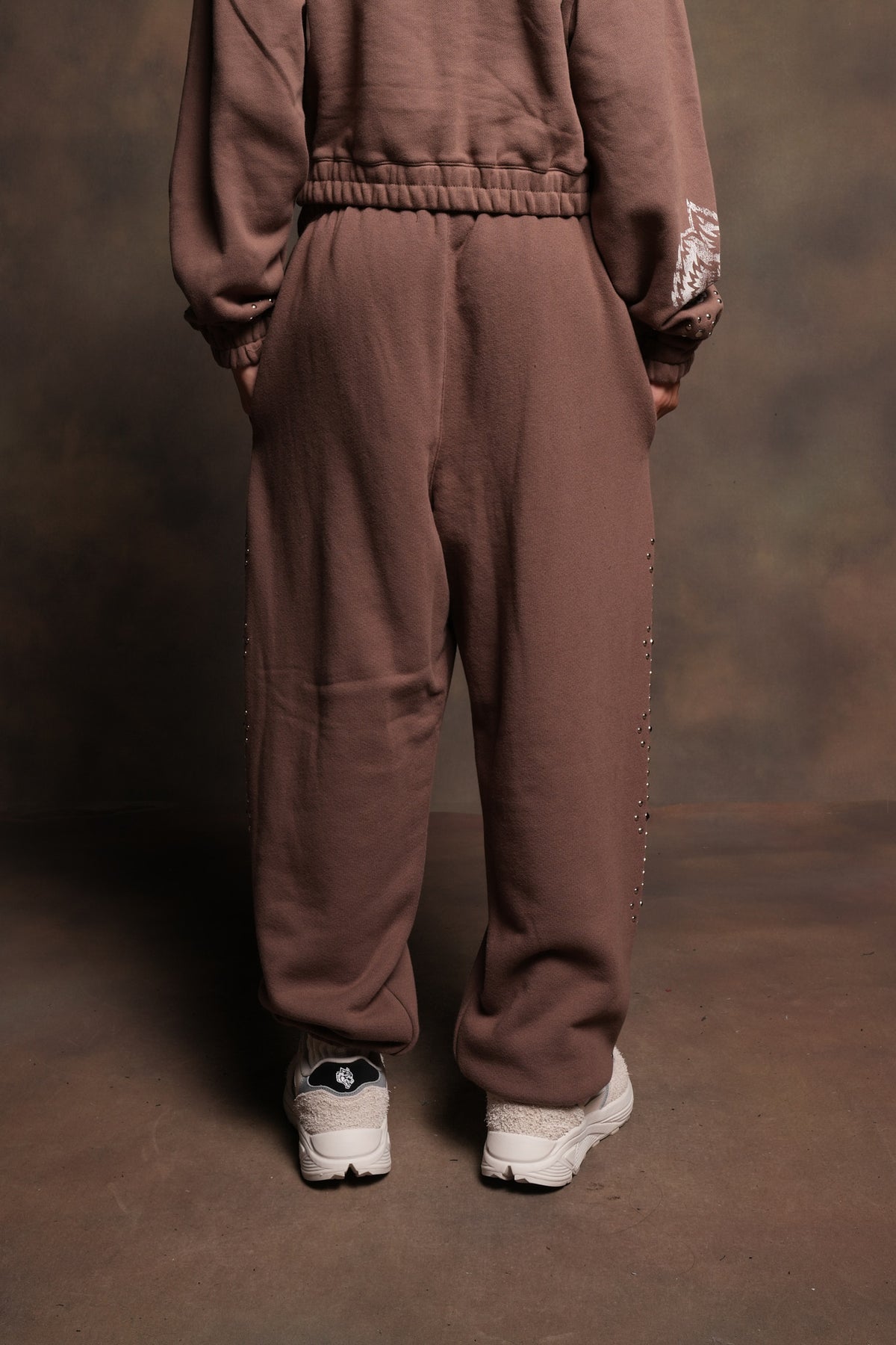 Stud Lobo Premium Lounger Sweatpants In Mojave Brown