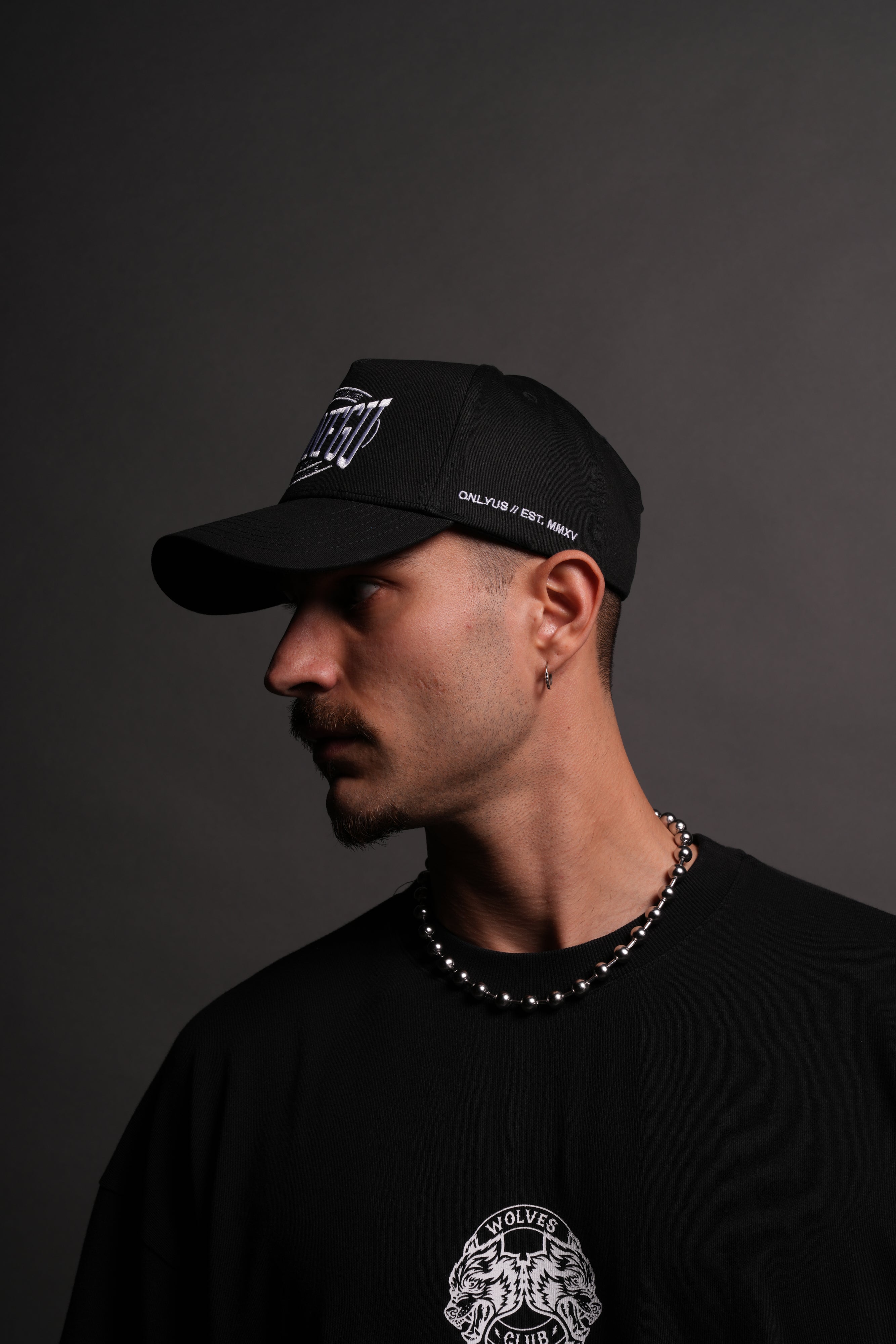 SSDDNFGU FRVR 5 Panel Hat in Black
