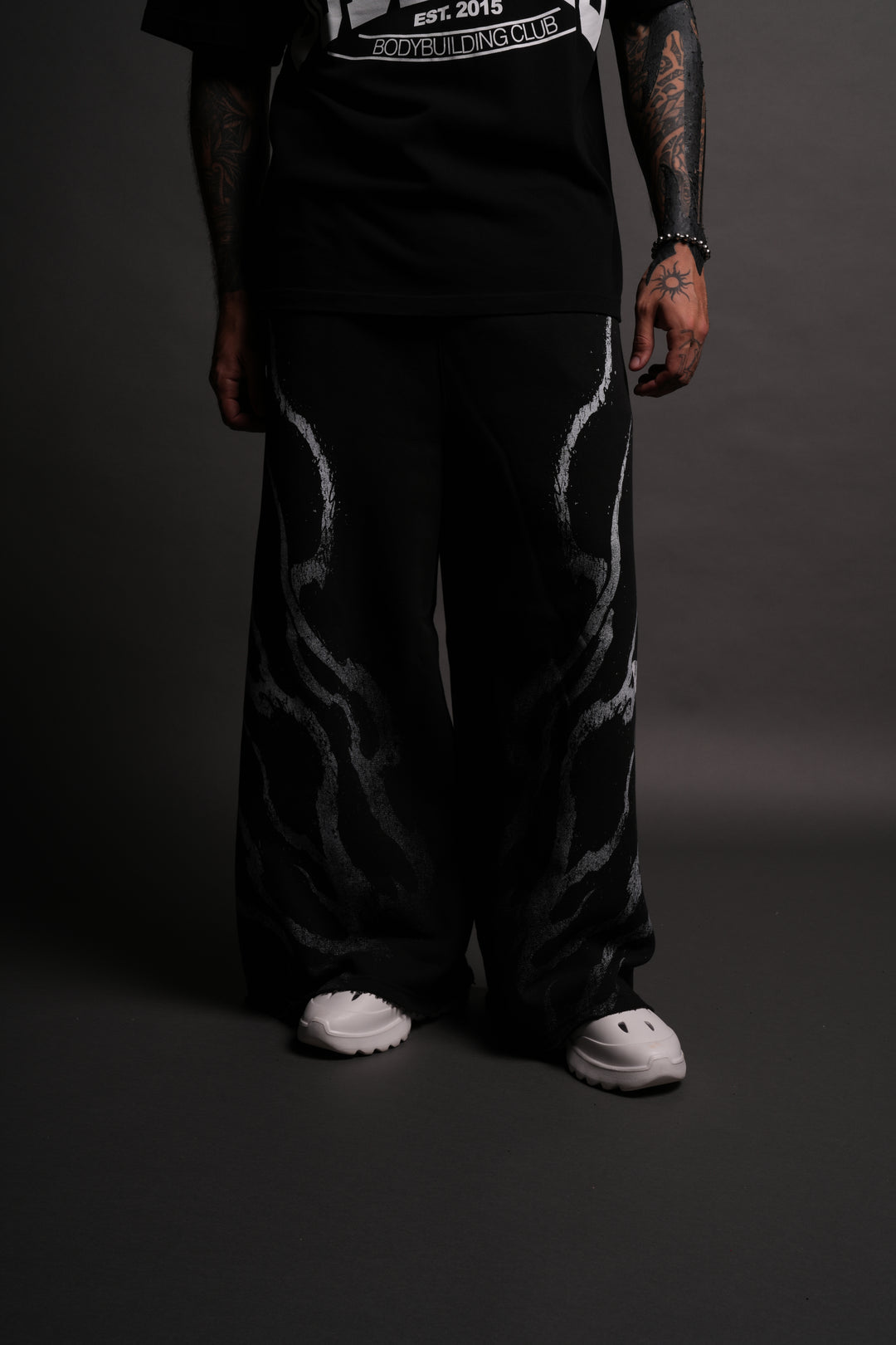 Darc Flame Oversized Omen Sweat Pants in Black