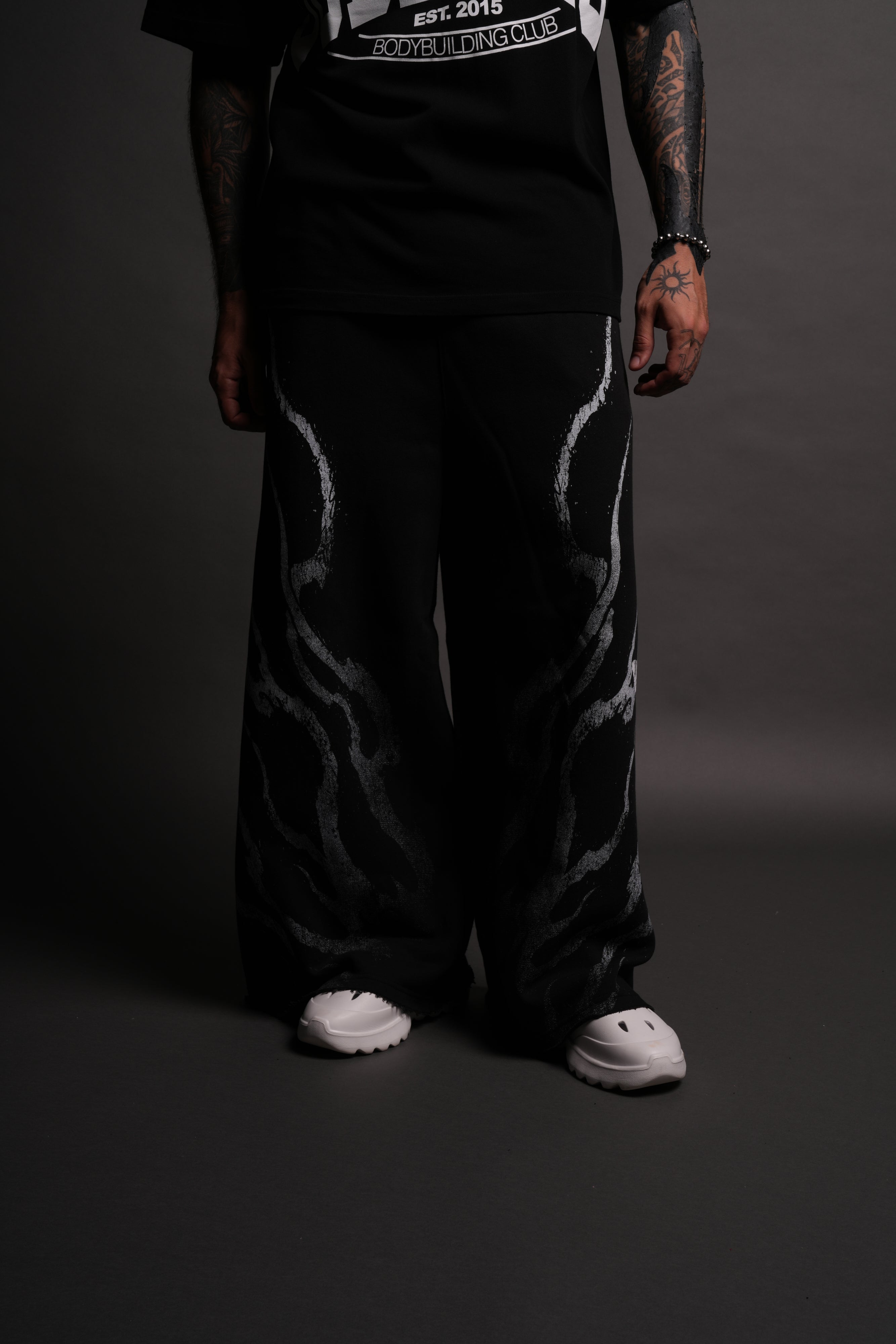 Darc Flame Oversized Omen Sweat Pants in Black
