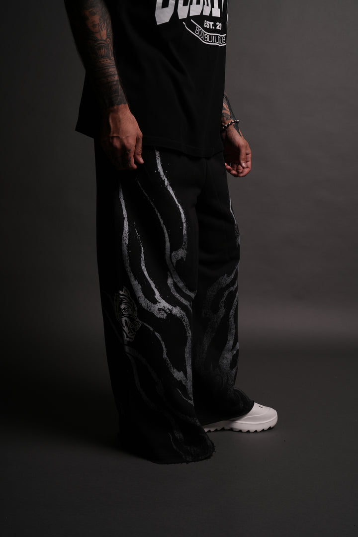 Darc Flame Oversized Omen Sweat Pants in Black