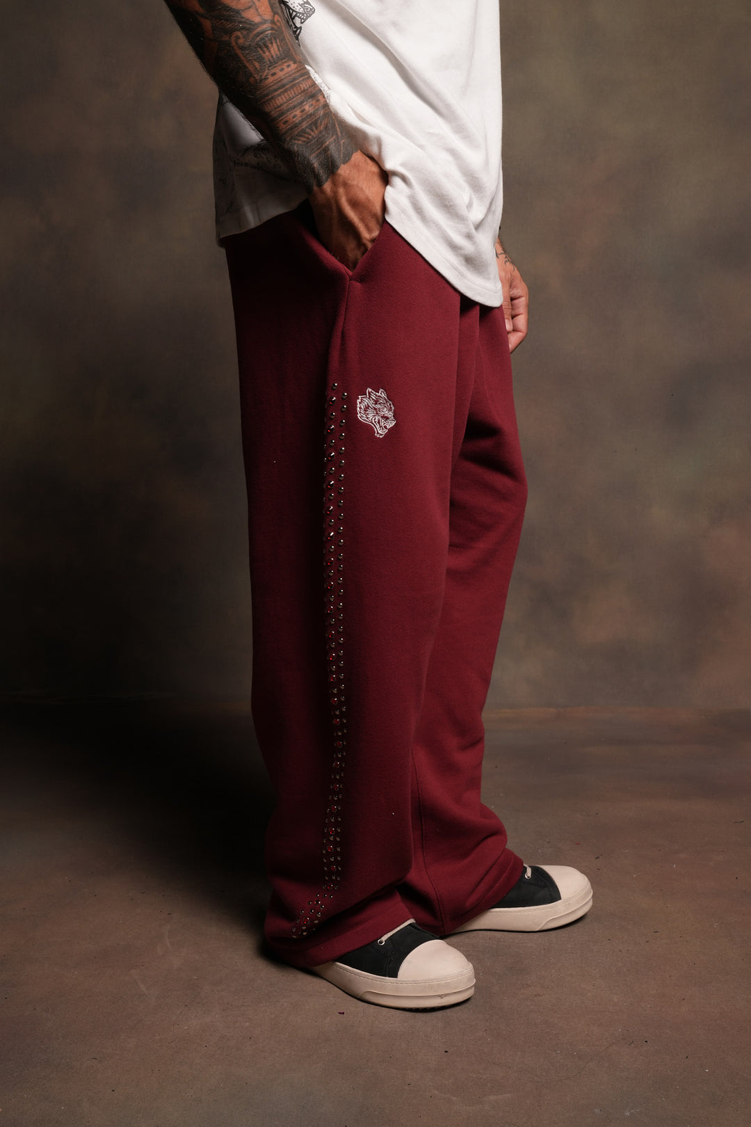 Stud Muerto Baggier Bigelow Sweat Pants In Cherry Red