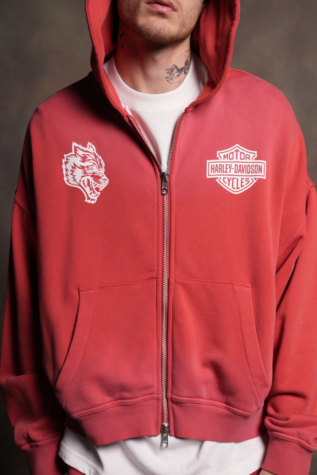 Harley-Davidson Wolves Vex Double Zip Hoodie in Roman Red Drift Wash