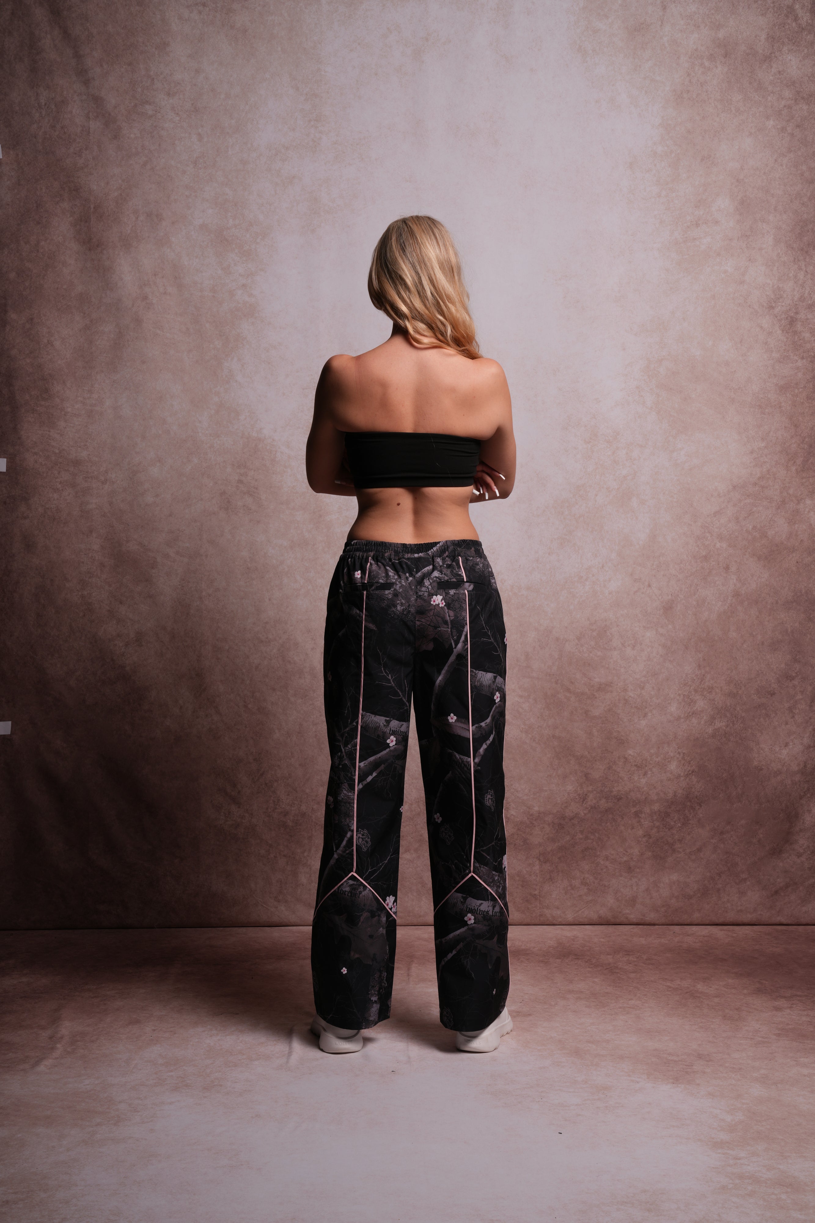 Dual Wolf Quinn Track Pants in Darc Blossom Woodland Camo/Cherry Blossom