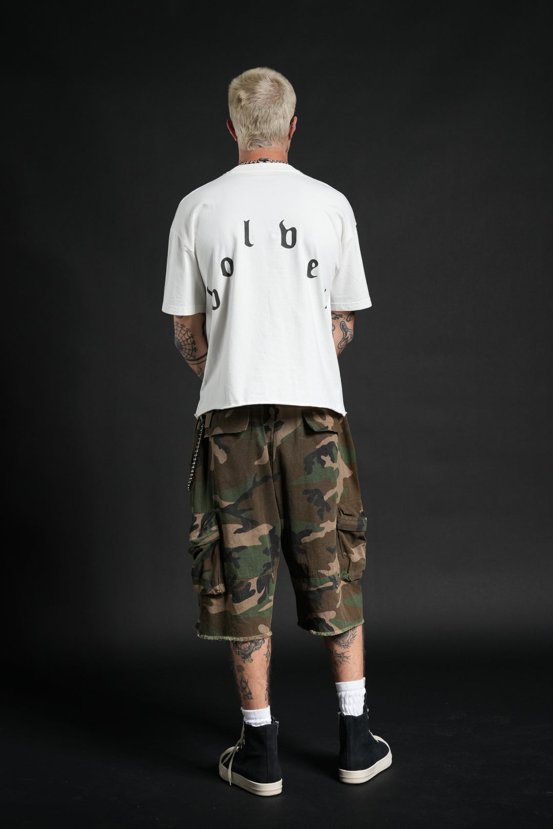 Sith Inferno Grunge Mid Length Raw Hem Tee in Cream