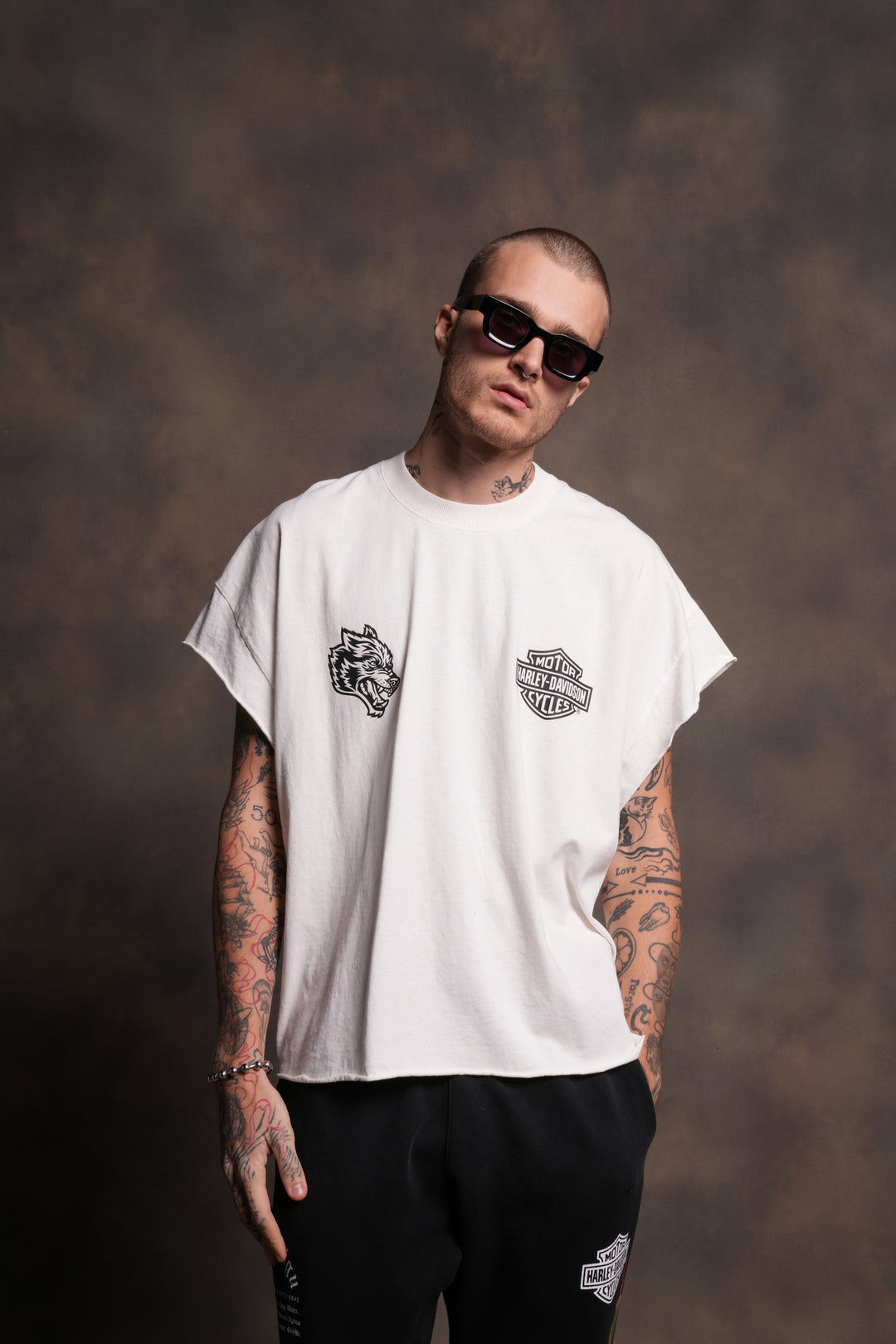 Harley-Davidson Wolves Grunge Cut-Off Tee in Cream