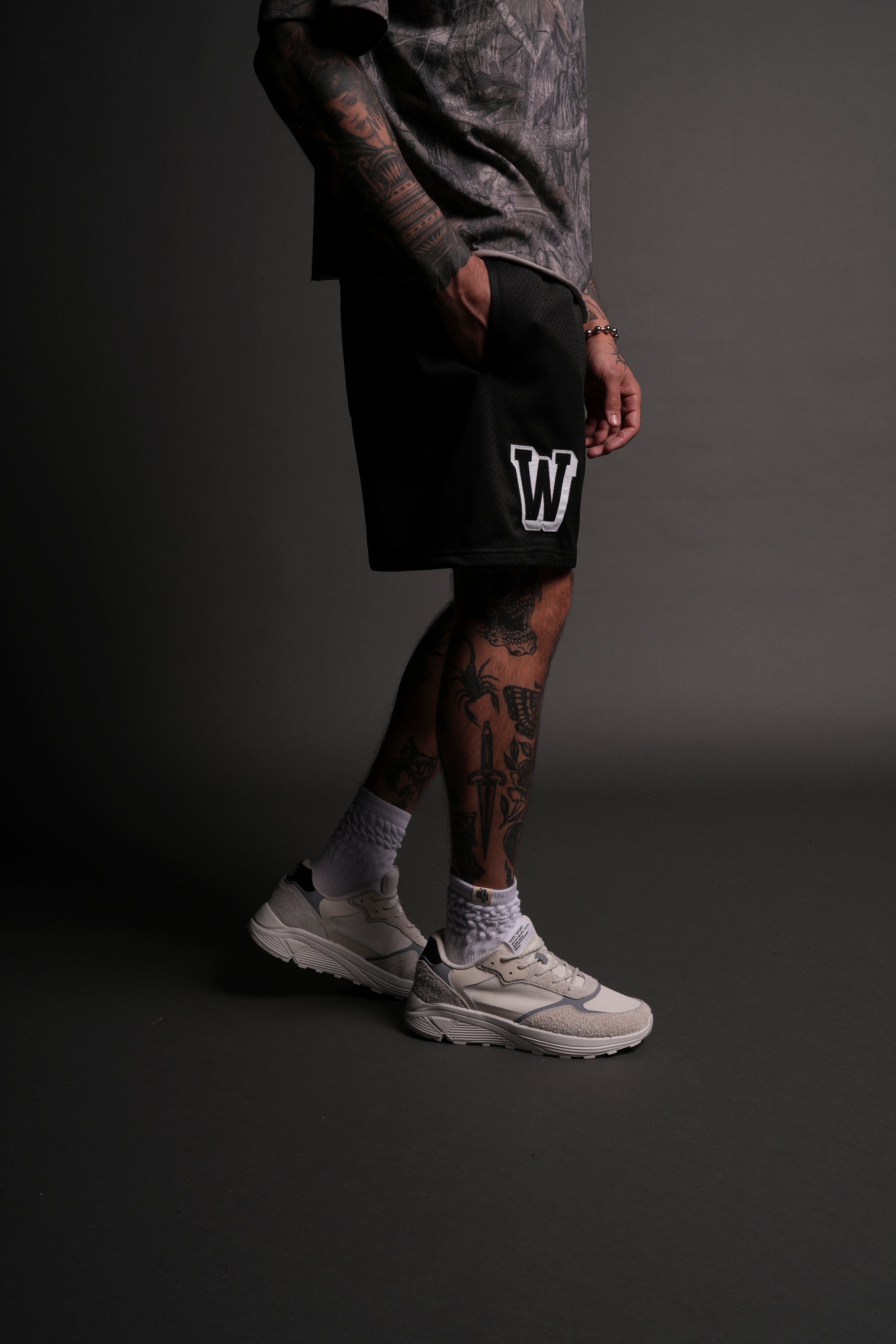 Vaughn Mesh Shorts in Black/White