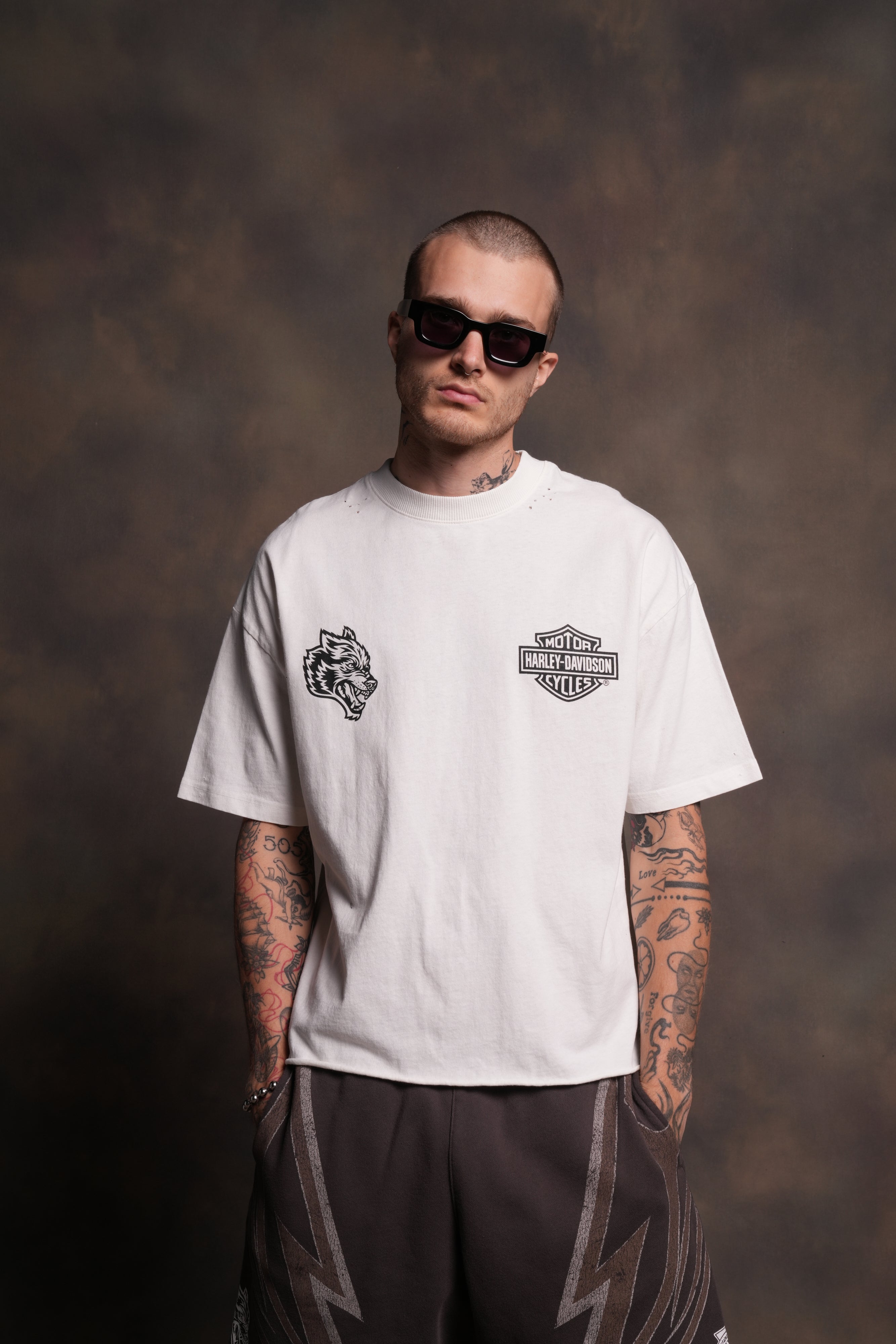 Harley-Davidson Wolves Distressed Grunge Mid-Length Raw Hem Tee in Cream