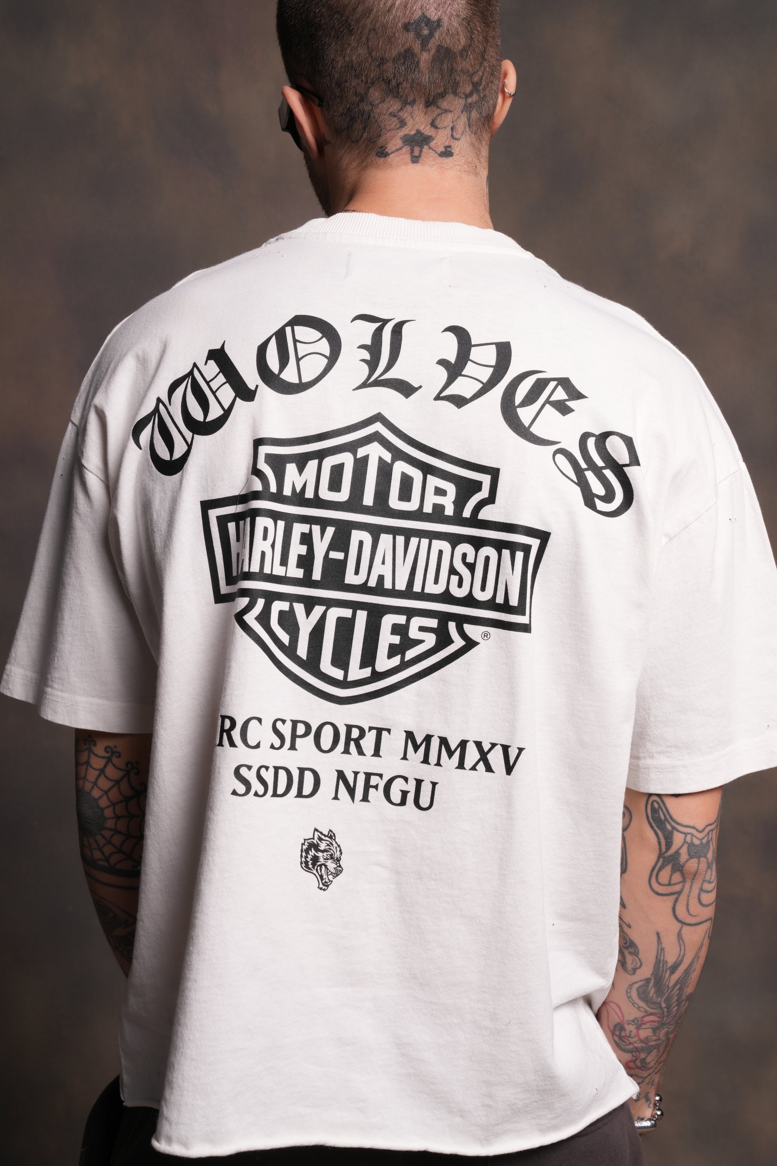 Harley-Davidson Wolves Distressed Grunge Mid-Length Raw Hem Tee in Cream