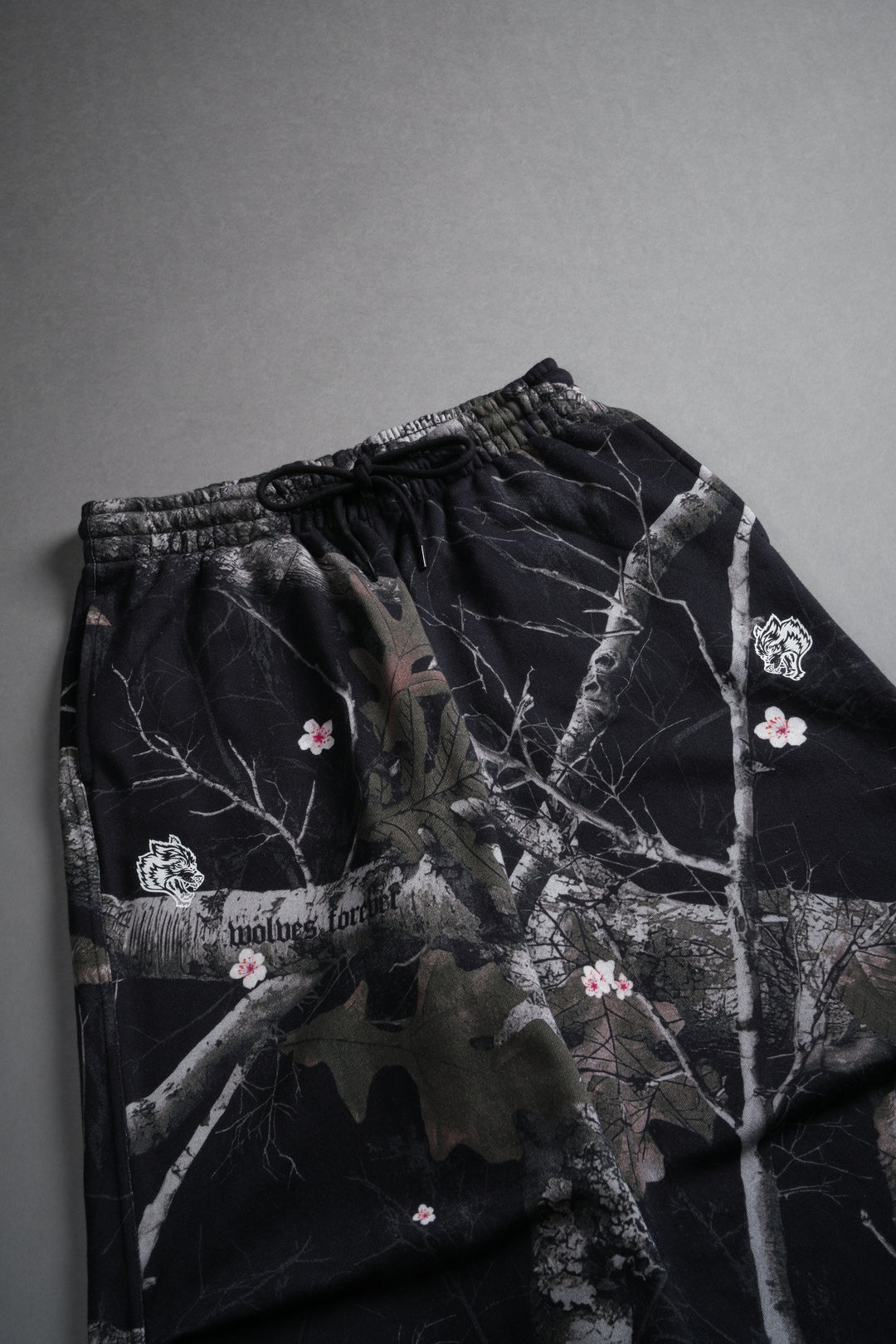 Dual Wolf Mia Sweat Pants in Darc Blossom Woodland Camo