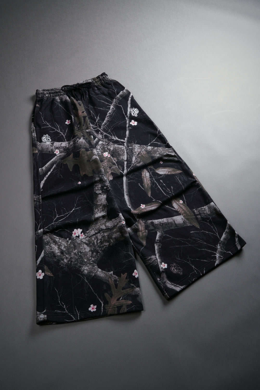 Dual Wolf Mia Sweat Pants in Darc Blossom Woodland Camo