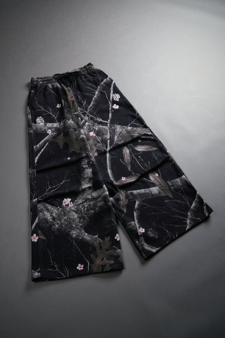 Dual Wolf Mia Sweat Pants in Darc Blossom Woodland Camo