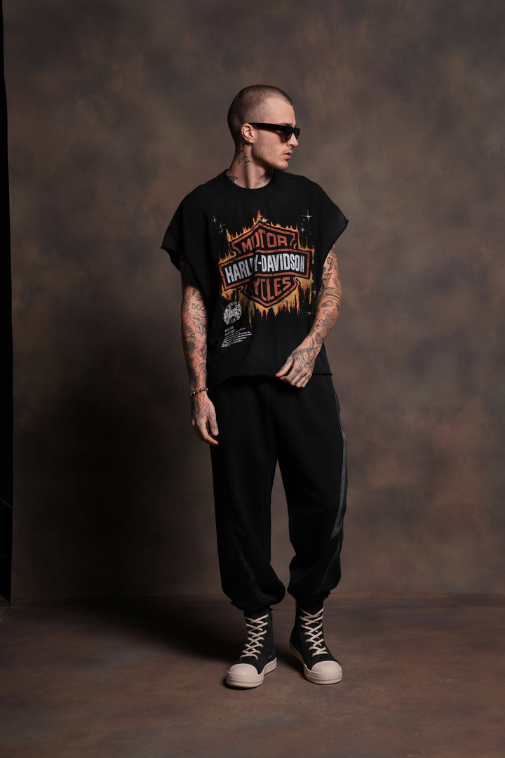 Inferno Shield Grunge Cut-Off Mid-Length Raw Hem Tee in Black Drift Wash