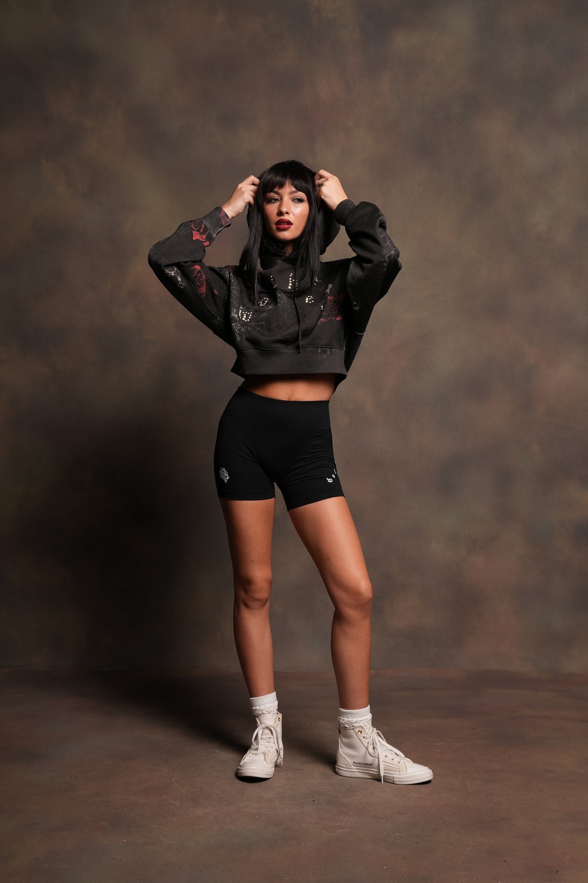Wolves Pyramid Ava Hoodie In Rosas Del Corazon