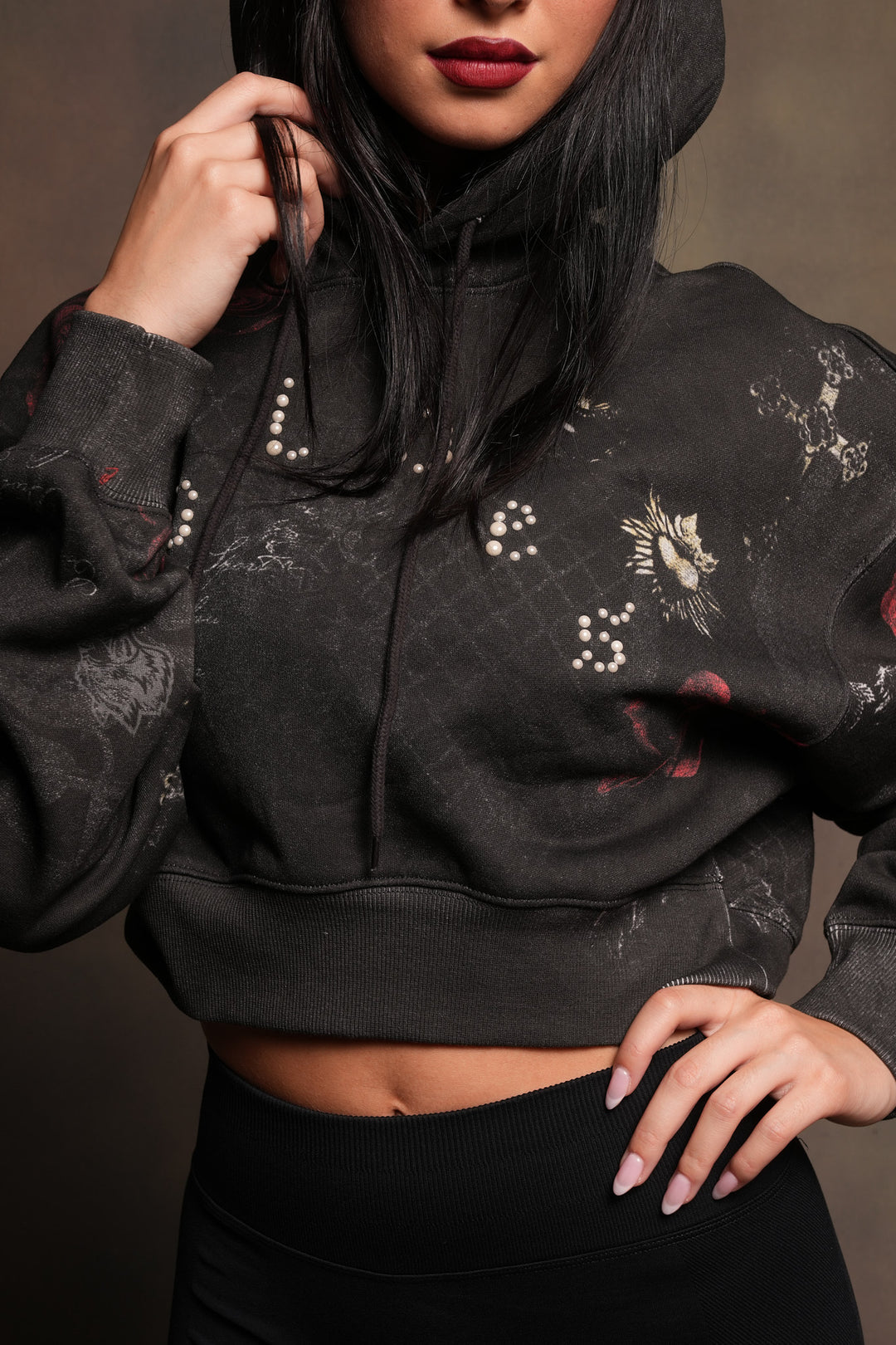 Wolves Pyramid Ava Hoodie In Rosas Del Corazon