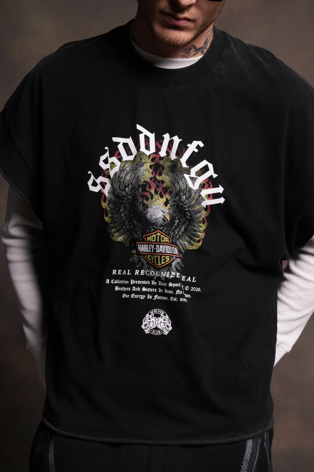 Wings of Fire Grunge Cut-Off Tee in Black