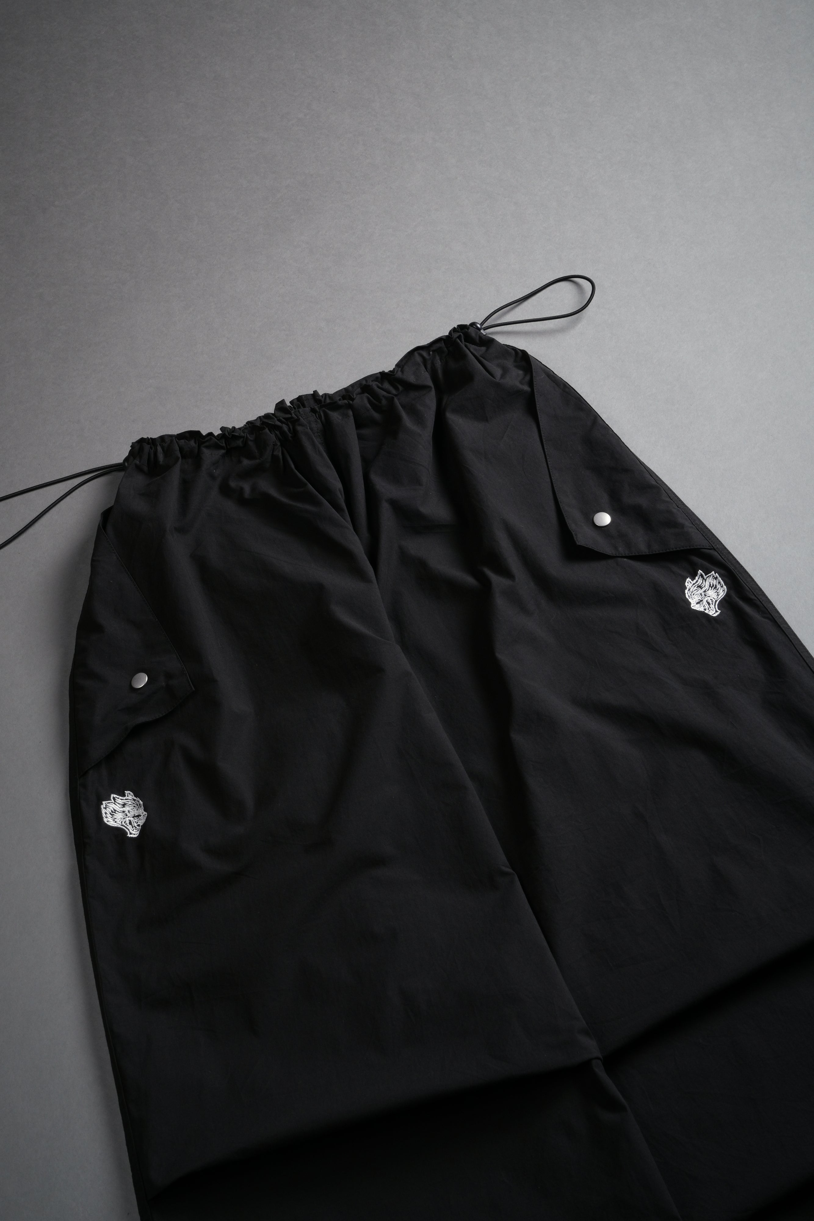 Dual Wolf Chopper Hacker Pants V2 in Black