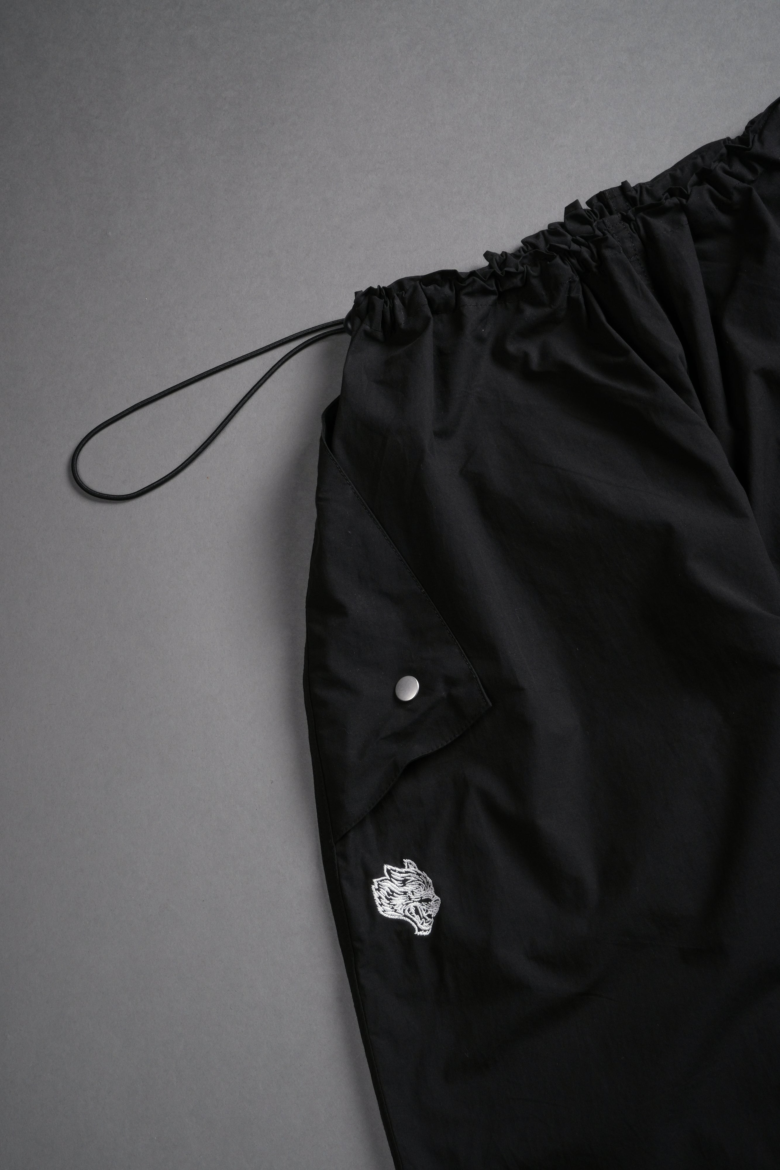 Dual Wolf Chopper Hacker Pants V2 in Black